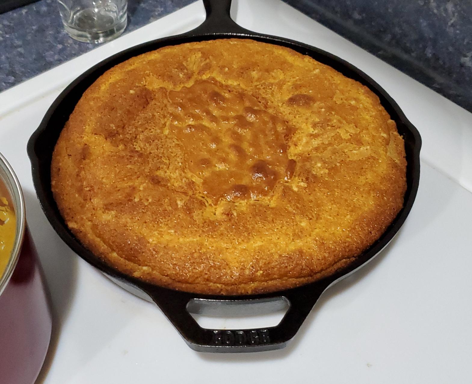 Lodge Pre-Seasoned Cast Iron Skillet, PFAS-Free, 12 Inches | Non-Toxic & Naturally Non-Stick Cast Iron Pan, Compatible with Oven, Stove, Grill & Campfire, Made in USA customer photo 2