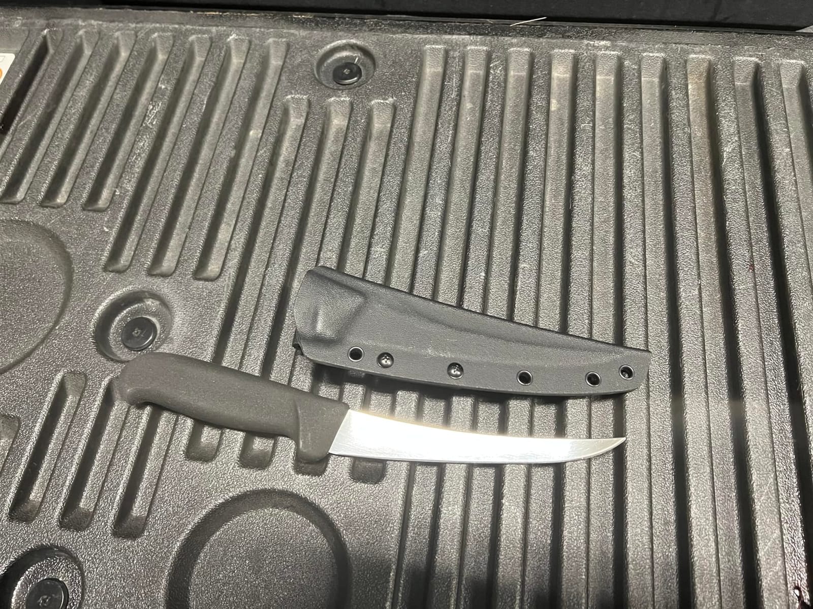 Victorinox 6 Inch Curved Fibrox Pro Boning Knife with Semi-stiff Blade customer photo 2
