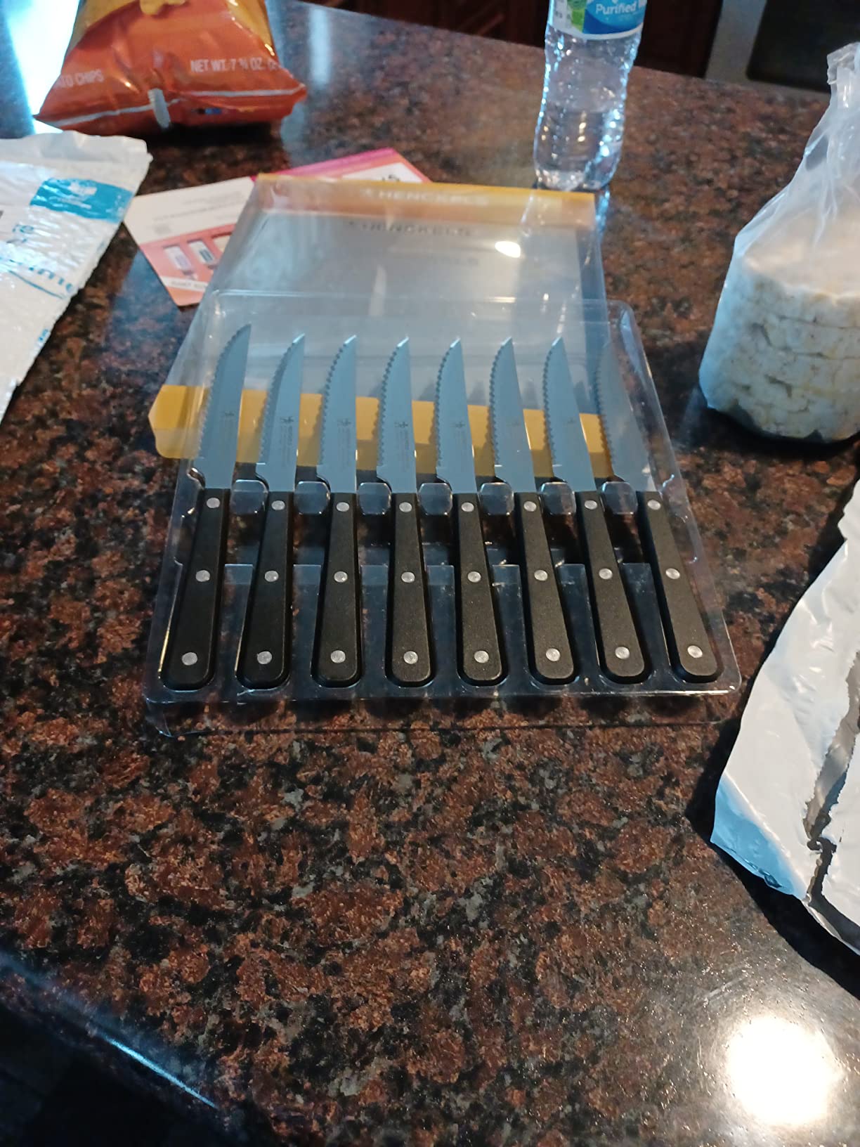 HENCKELS Razor-Sharp Steak Knives Set of 8, German Engineered, Dishwasher Safe customer photo 1