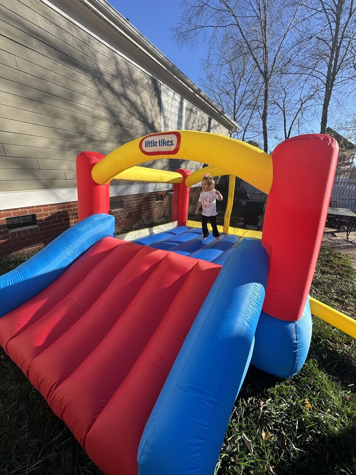 Little Tikes Jump 'n Slide Inflatable Bouncer Includes Heavy Duty Blower With GFCI, Stakes, Repair Patches, And Storage Bag, for Kids Ages 3-8 Years customer photo 2