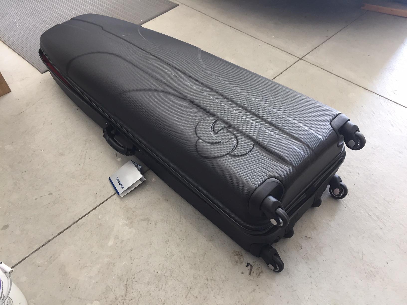 Samsonite Tour Deluxe Golf Hard Case Travel Bag | Lightweight, Durable ABS Shell, 360 Degree Multi-Directional Wheels customer photo 1