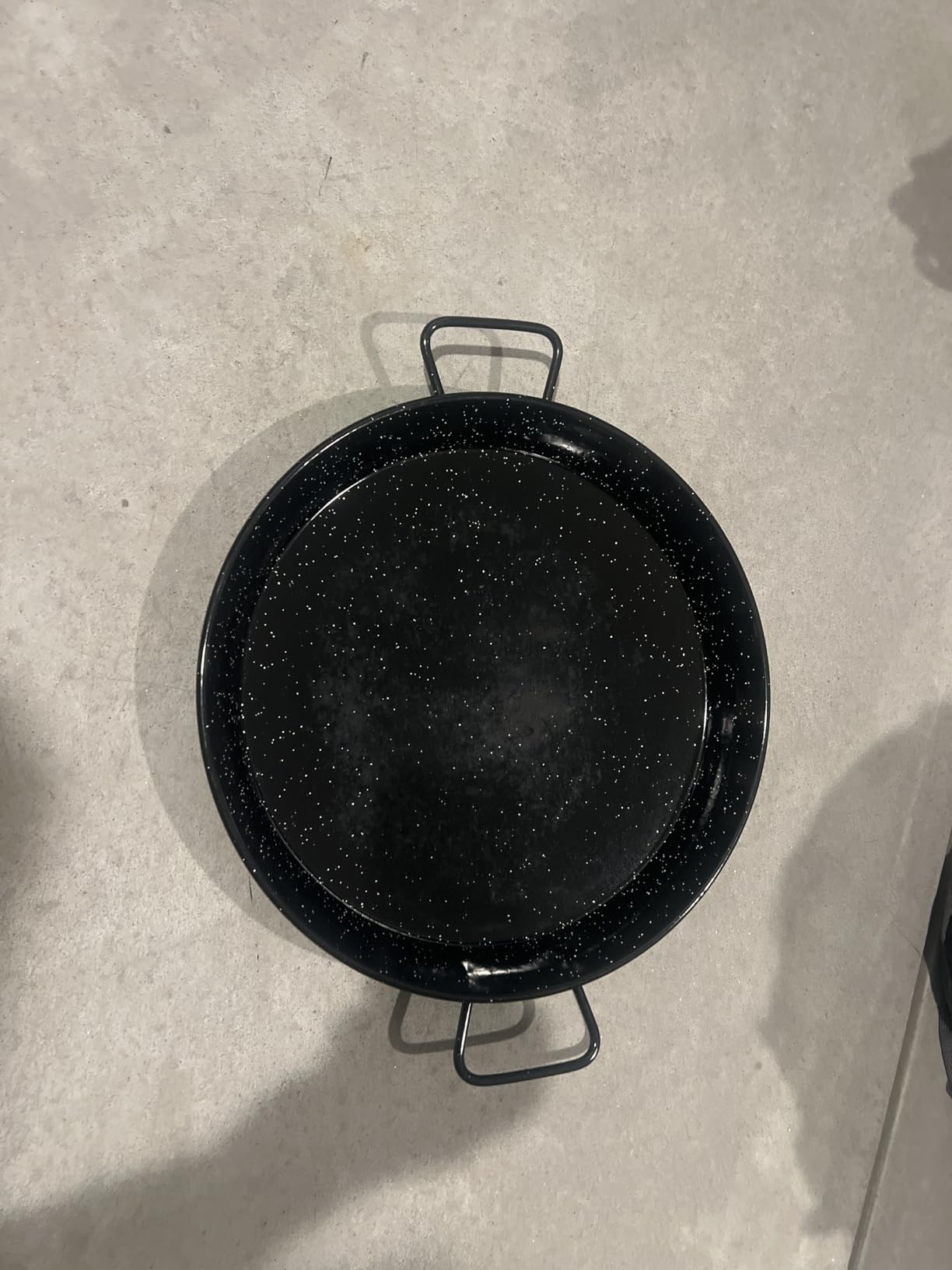 Garcima 12-Inch Enameled Steel Paella Pan, 30cm customer photo 2