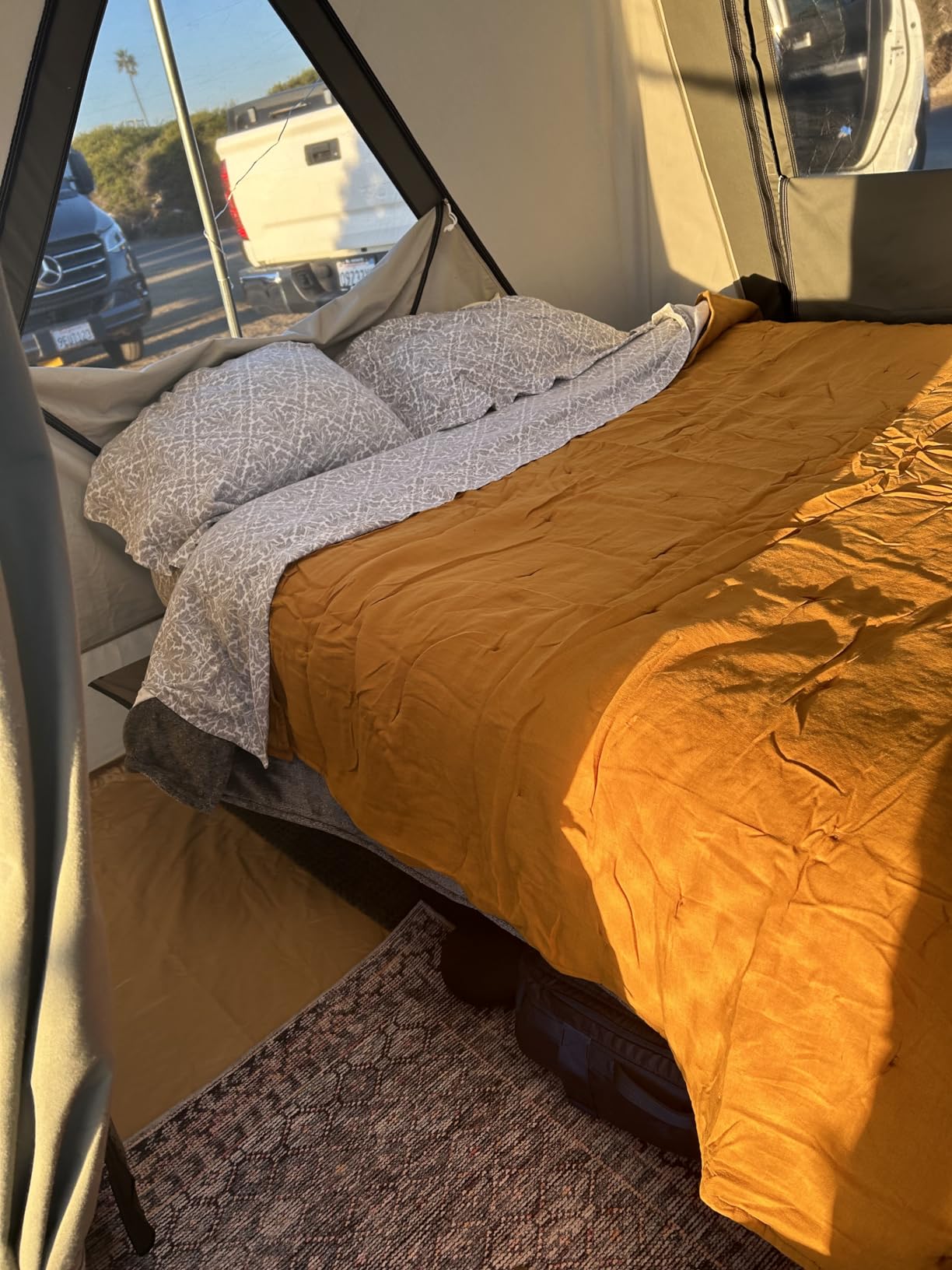 Coleman Queen-Size Airbed Cot Combination, Folding Air Mattress with Steel Frame & Side Table, Battery Pump Included, Great for Camping, Lounging, Elevated Sleeping, Guests, & More customer photo 2