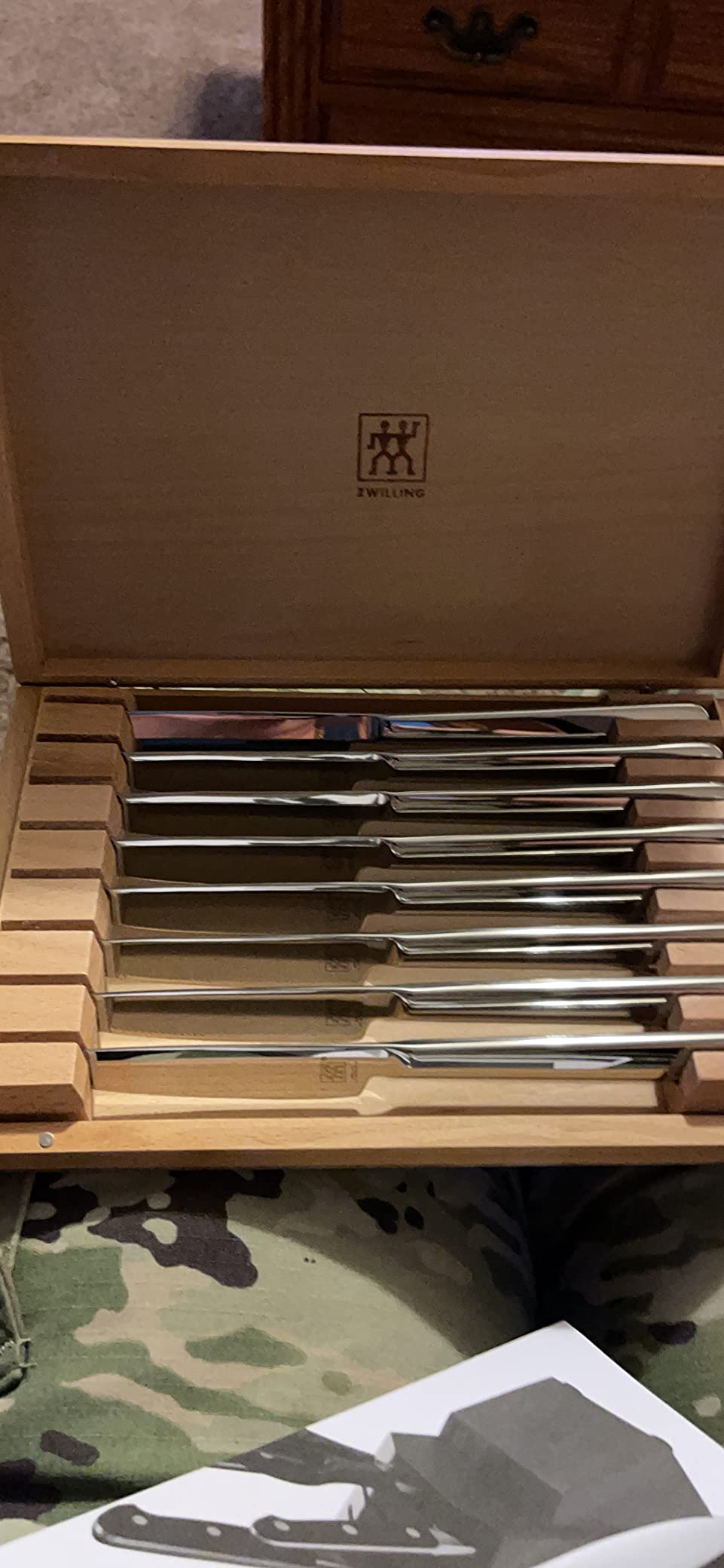Zwilling Ultra-Sharp Steak Knives Set of 8 with Wood Gift Box customer photo 2