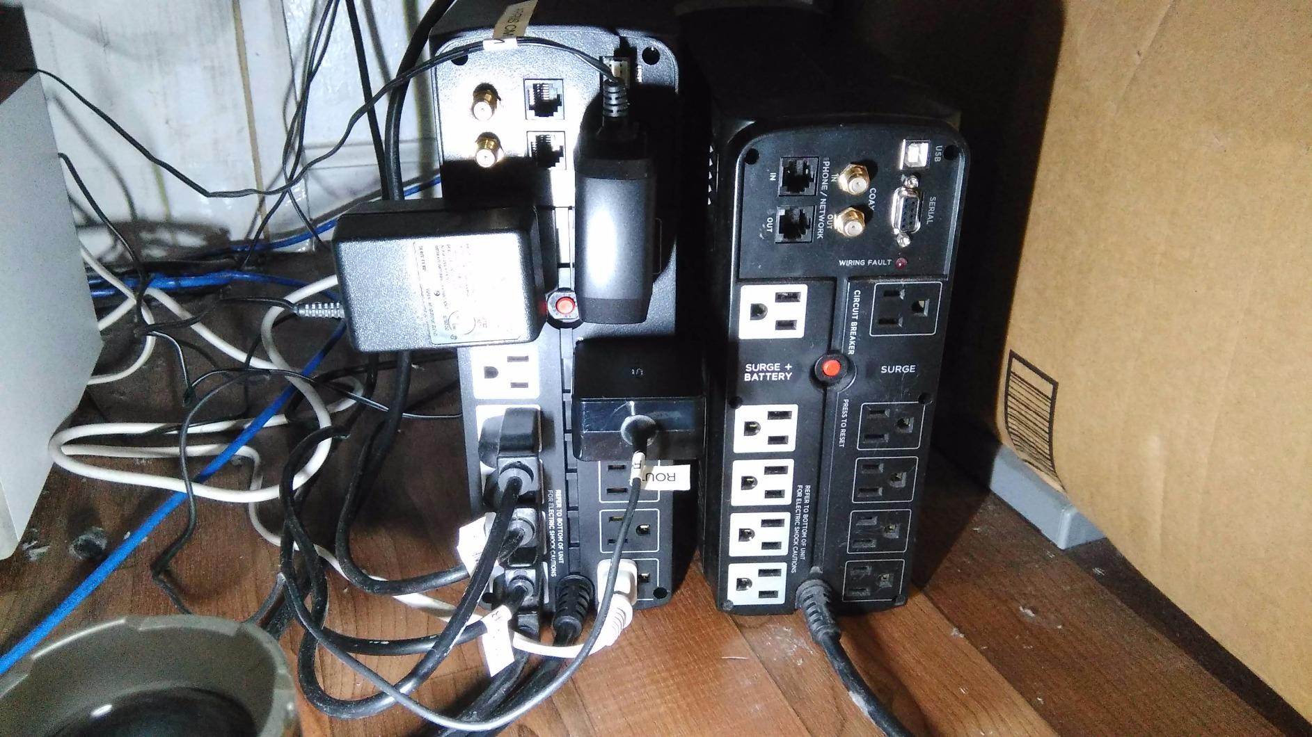 CyberPower BRG1000AVRLCD Intelligent LCD UPS System, 1000VA/600W, 10 Outlets, AVR, Mini-Tower customer photo 1