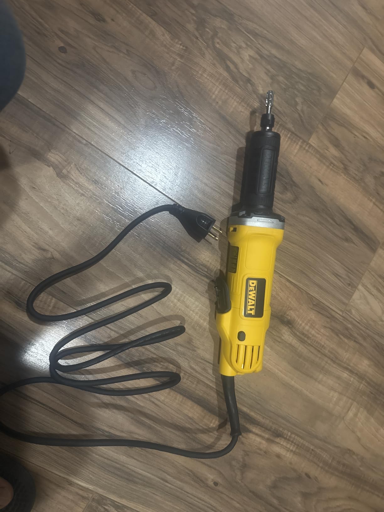 DEWALT Die Grinder, Corded, 1-1/2-Inch, 4.2-Amp, 25,000 RPM, AC/DC Capacity (DWE4887) customer photo 1