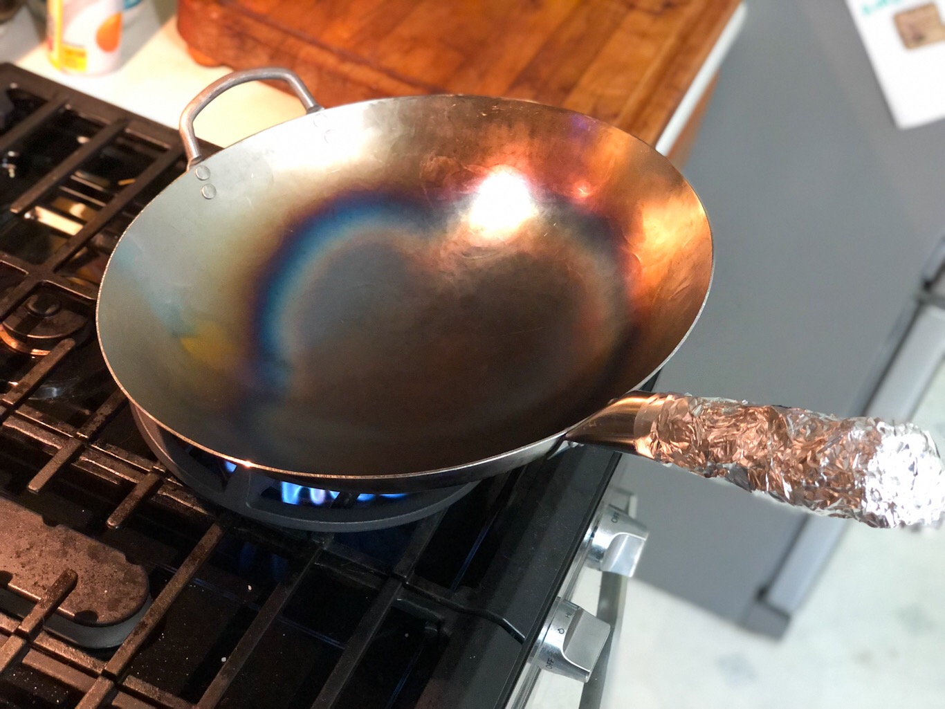 Craft Wok Traditional Hand Hammered Chinese Carbon Steel Wok with Wooden and Steel Helper Handle (14 Inch, Round Bottom Pow Wok Pan) / 731W88 customer photo 1