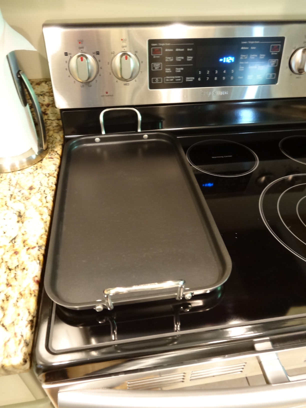 Cuisinart Griddle Skillet, Nonstick Double Burner, 10x18-Inch, MCP45-25NSP1 customer photo 2
