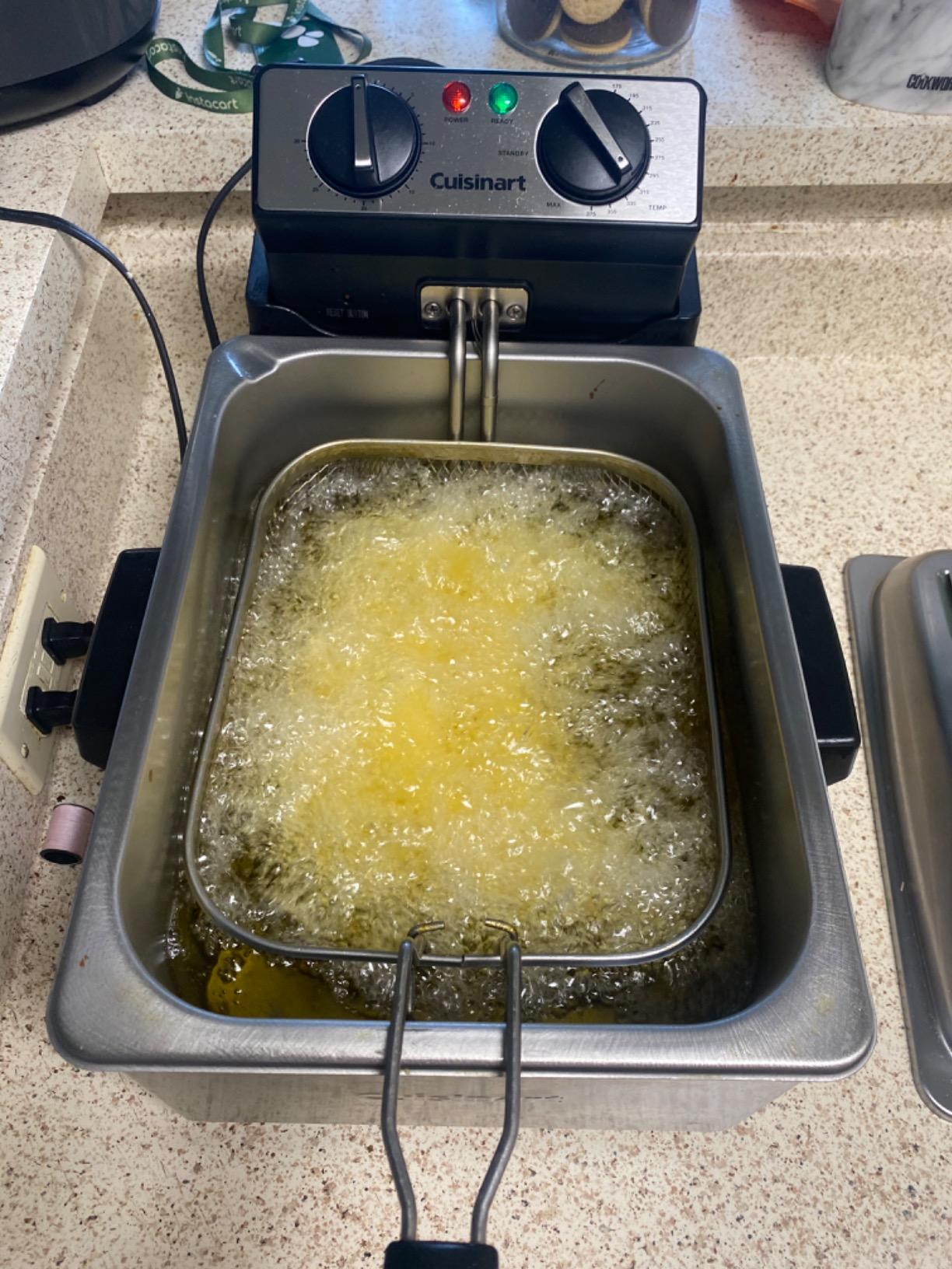 Cuisinart CDF-200P1 Deep Fryer, 4 Quart customer photo 1