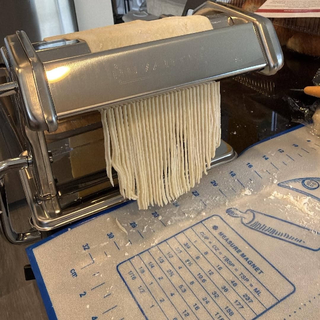Nuvantee Pasta Maker with Adjustable Thickness Settings - 3 in 1 Noodle Maker with Rollers & 2 Width Cutters for Fresh Spaghetti, Fettuccini, Lasagna, Dumplings & More customer photo 1