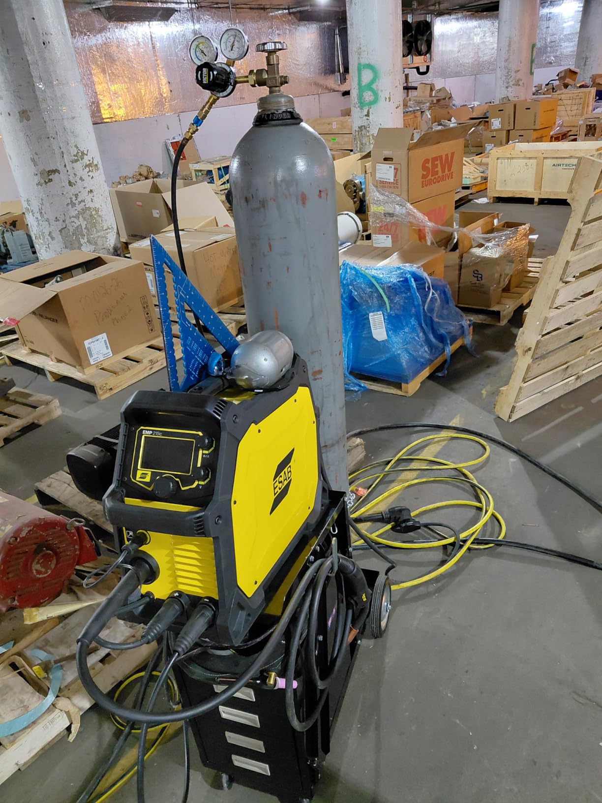 ESAB Rebel EMP 215ic Multi-Voltage MIG/Stick/TIG Welder, 120/230V, 5-240A Output customer photo 1