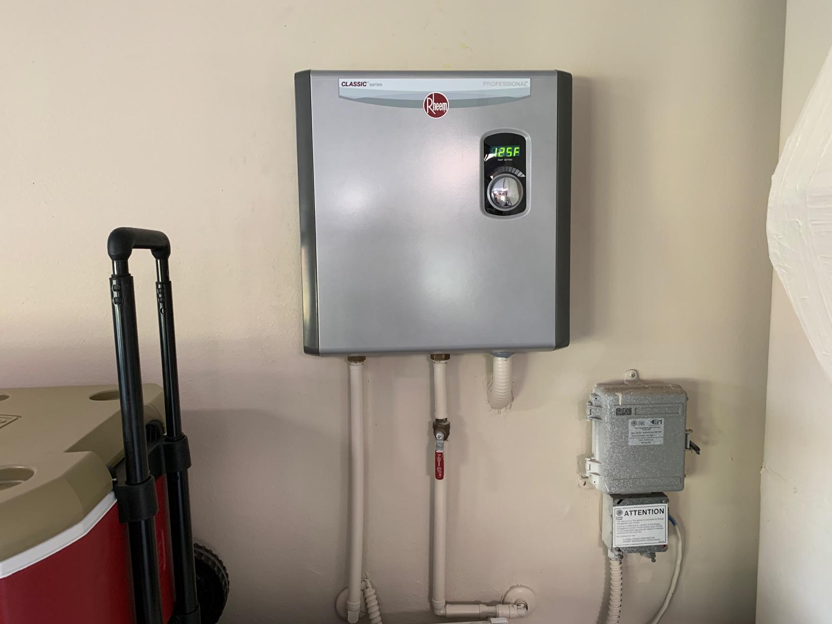 Rheem RTEX-27 240V 3 Heating Chambers Residential Tankless Water Heater customer photo 2