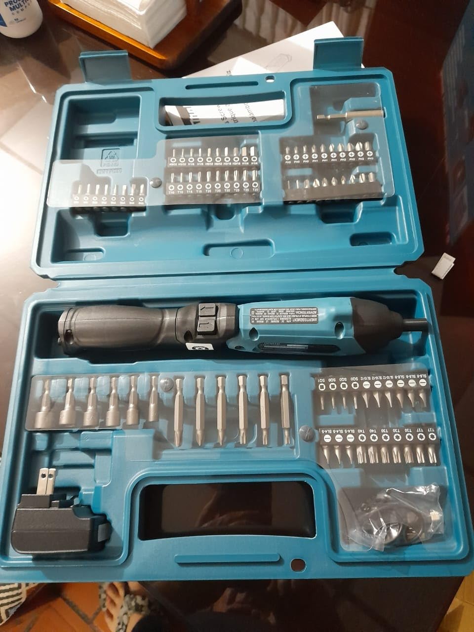 Makita DF001DW 3.6V Lithium-Ion 1/4