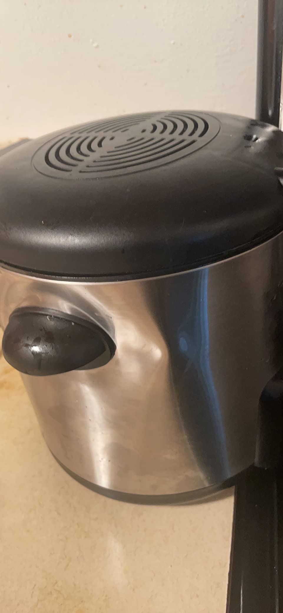 OVENTE Electric Deep Fryer, 0.9L Capacity, 840W, Silver FDM1091BR | Adjustable Temperature Knob, Locking Lid, Removable Frying Basket and Cool Touch Handle, Easy to Clean Stainless Steel Body customer photo 2