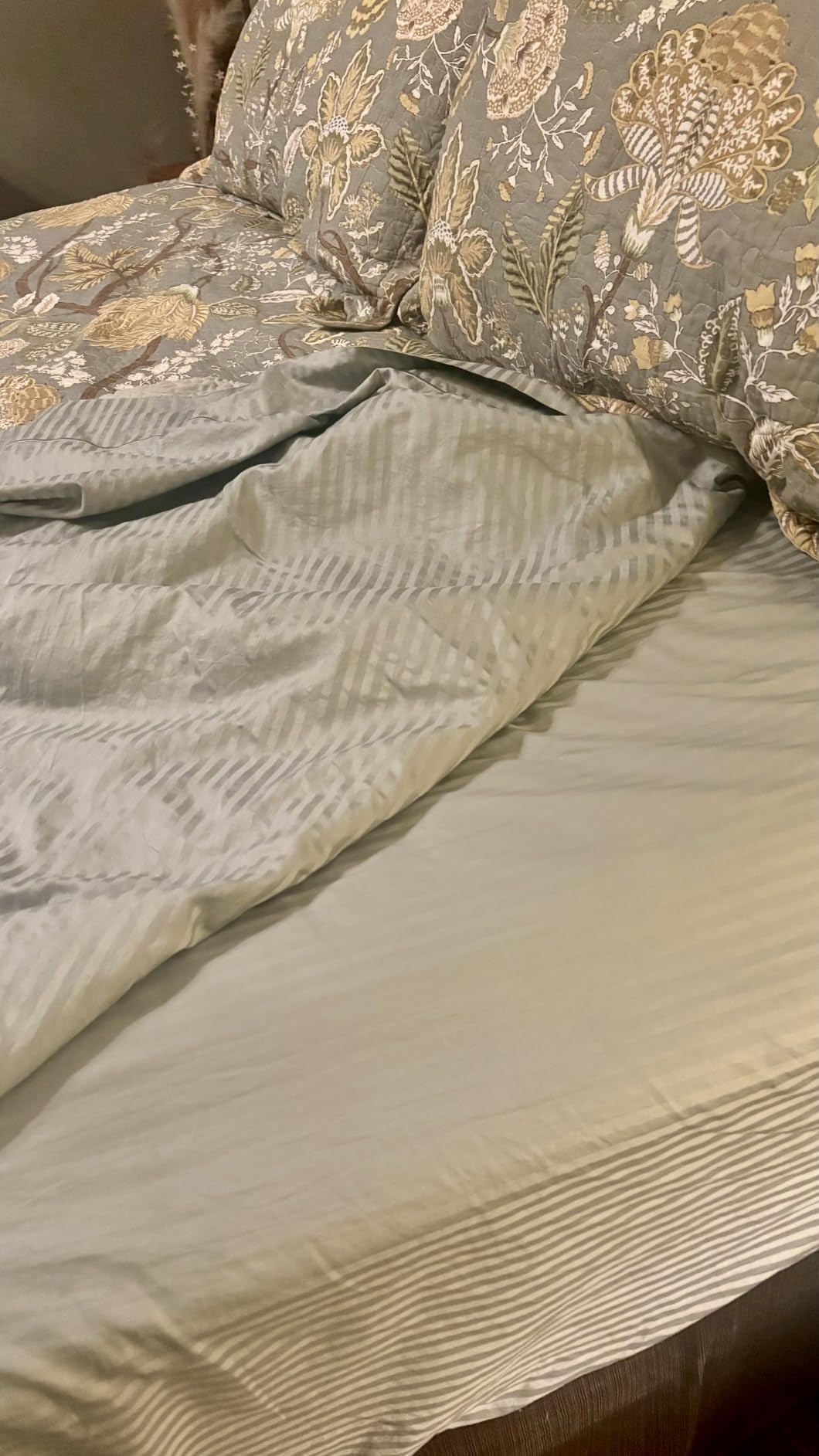 Feather & Stitch 100% Cotton Sateen 500 TC Queen Size Bed Sheet Set | 18