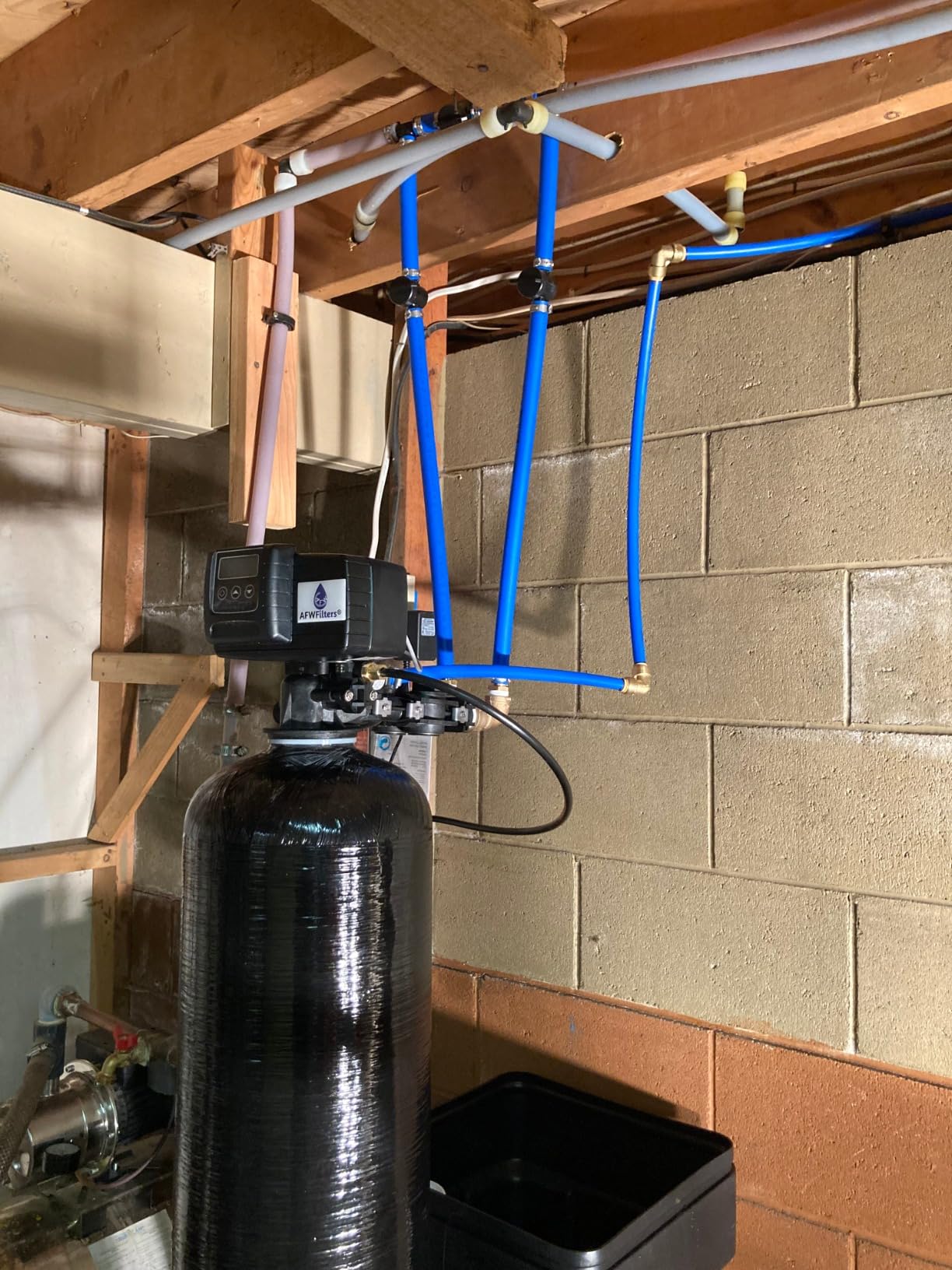 AFWFilters Fleck IRON Pro 2 AFW Filters Combination Water Softener Iron Filter 5600SXT Digital Metered Valve for Whole House (48,000 Grains, Black) customer photo 1