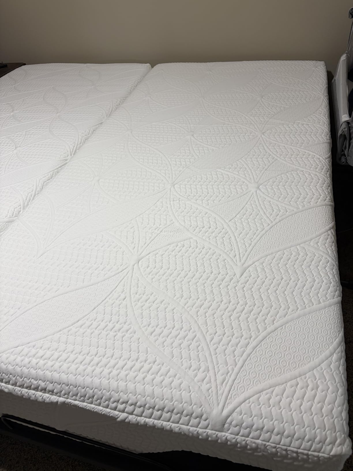Classic Brands Cool Gel Chill Memory Foam 14-Inch Mattress with 2 BONUS Pillows |CertiPUR-US Certified |Bed-in-a-Box, Queen customer photo 2