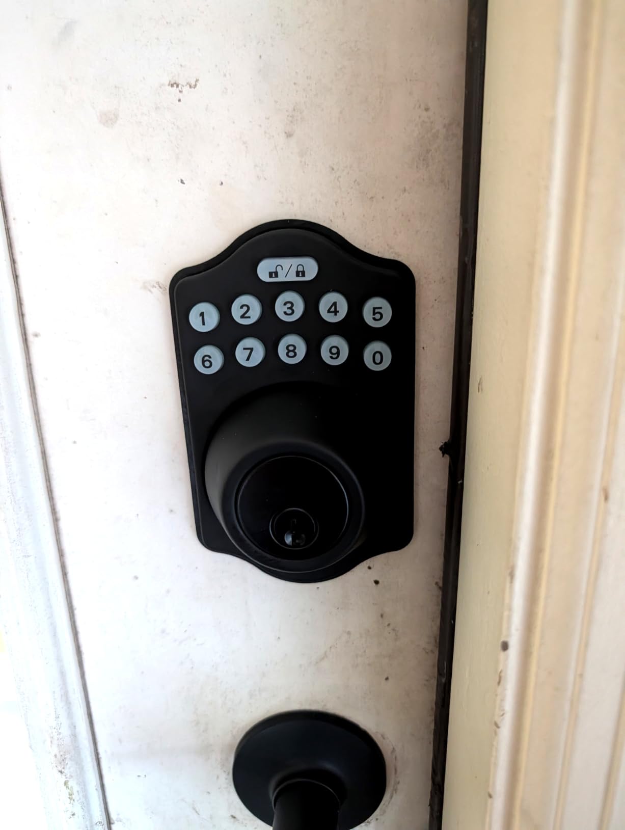 Amazon Basics Electronic Keypad Deadbolt Door Lock with Auto Lock, Customizable User Codes, One-time Codes, Touch-Control Keyless Entry, Traditional, Satin Nickel, 1-Pack customer photo 1
