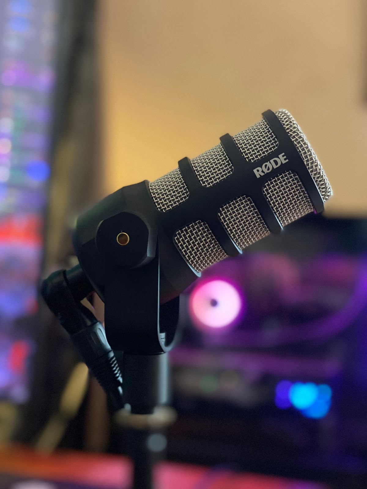 RØDE PodMic Cardioid Dynamic Broadcast Microphone, XLR | Requires Audio Interface (RØDECaster, AI-1, or similar). For USB Plug and Play, see PodMic USB customer photo 2