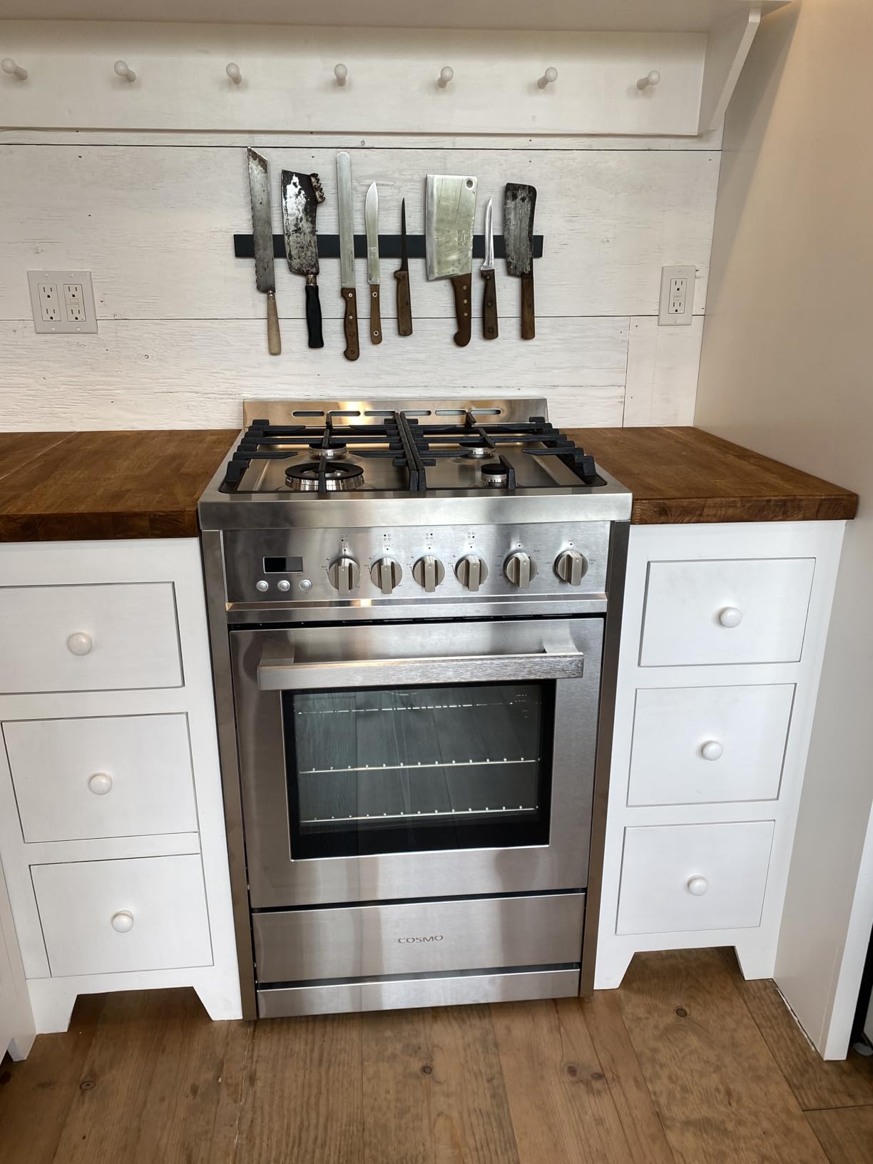 Cosmo COS-244AGC 24 in. Nebula Collection 2.7 cu. ft. 4 Burner Gas Range with Convection, Cast Iron Grates, Stainless Steel customer photo 1
