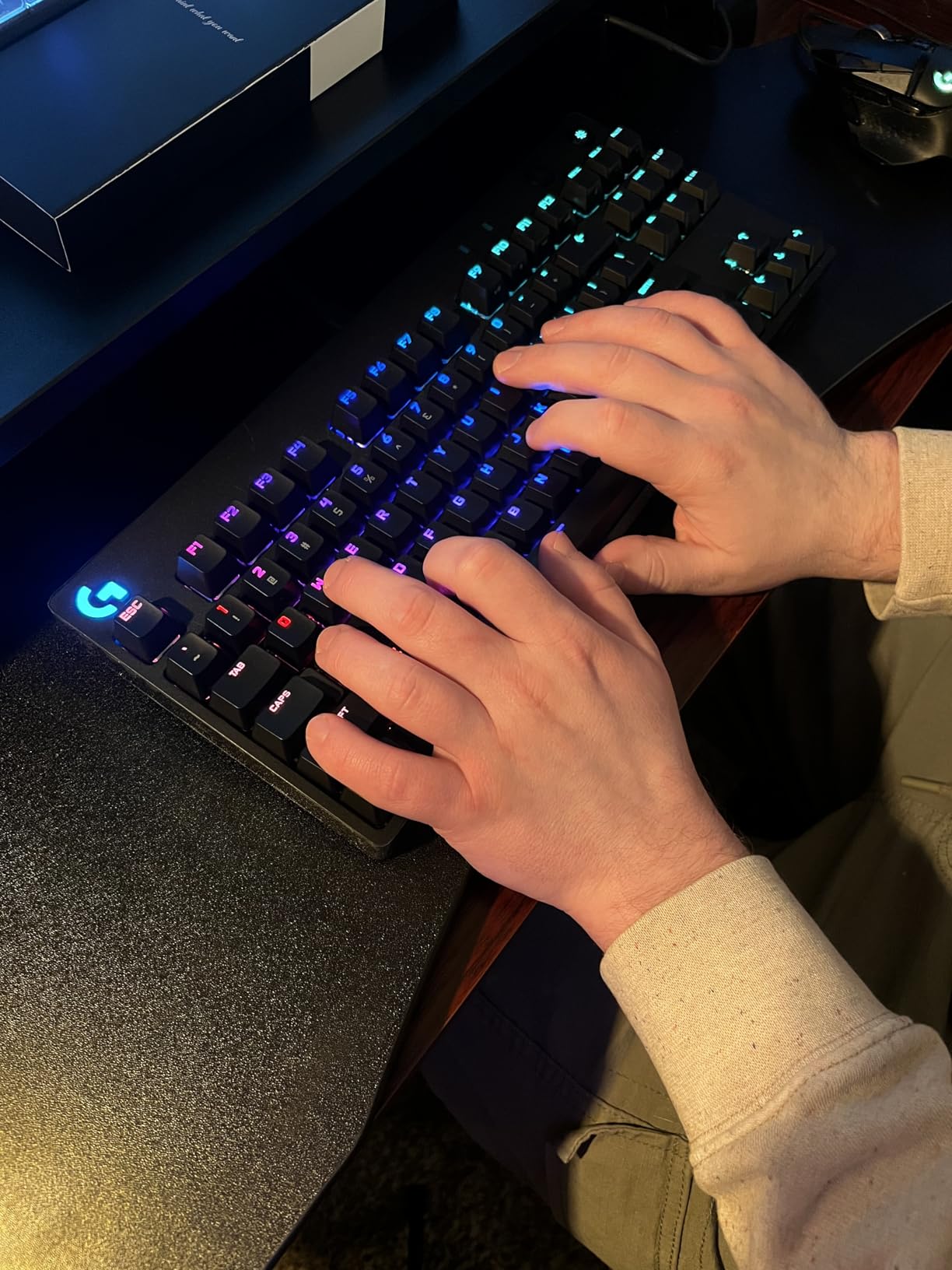 Logitech G PRO Mechanical TKL Tenkeyless Gaming Keyboard (Clicky) - Black customer photo 2