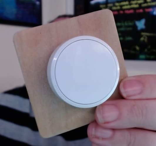 Lutron Aurora Smart Bulb Dimmer Switch, for Philips Hue Smart Bulbs, No app required, maintains connection with Philips Hue smart bulbs, even if Wi-Fi goes down, Z3-1BRL-WH-L0, White customer photo 1