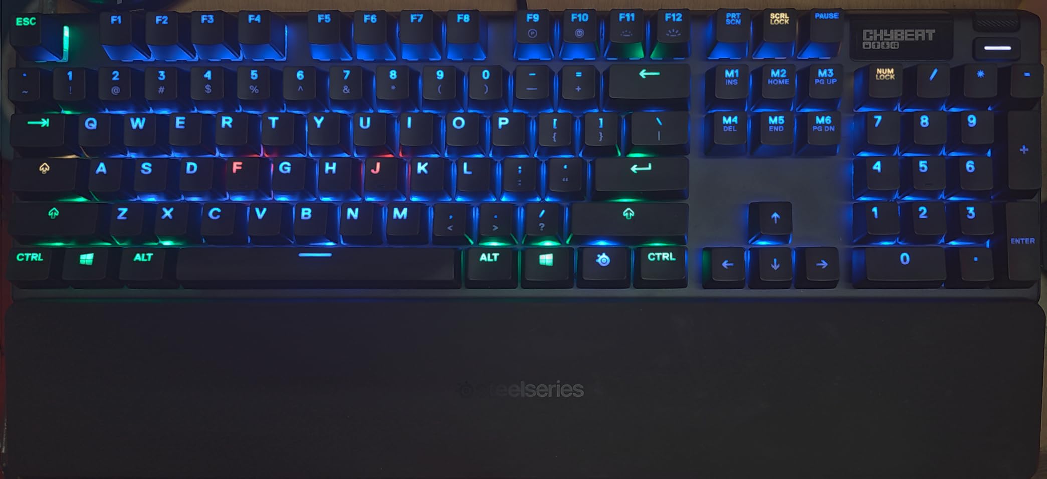 SteelSeries USB Apex 5 Hybrid Mechanical Gaming Keyboard – Per-Key RGB Illumination – Aircraft Grade Aluminum Alloy Frame – OLED Smart Display (Hybrid Blue Switch) customer photo 1