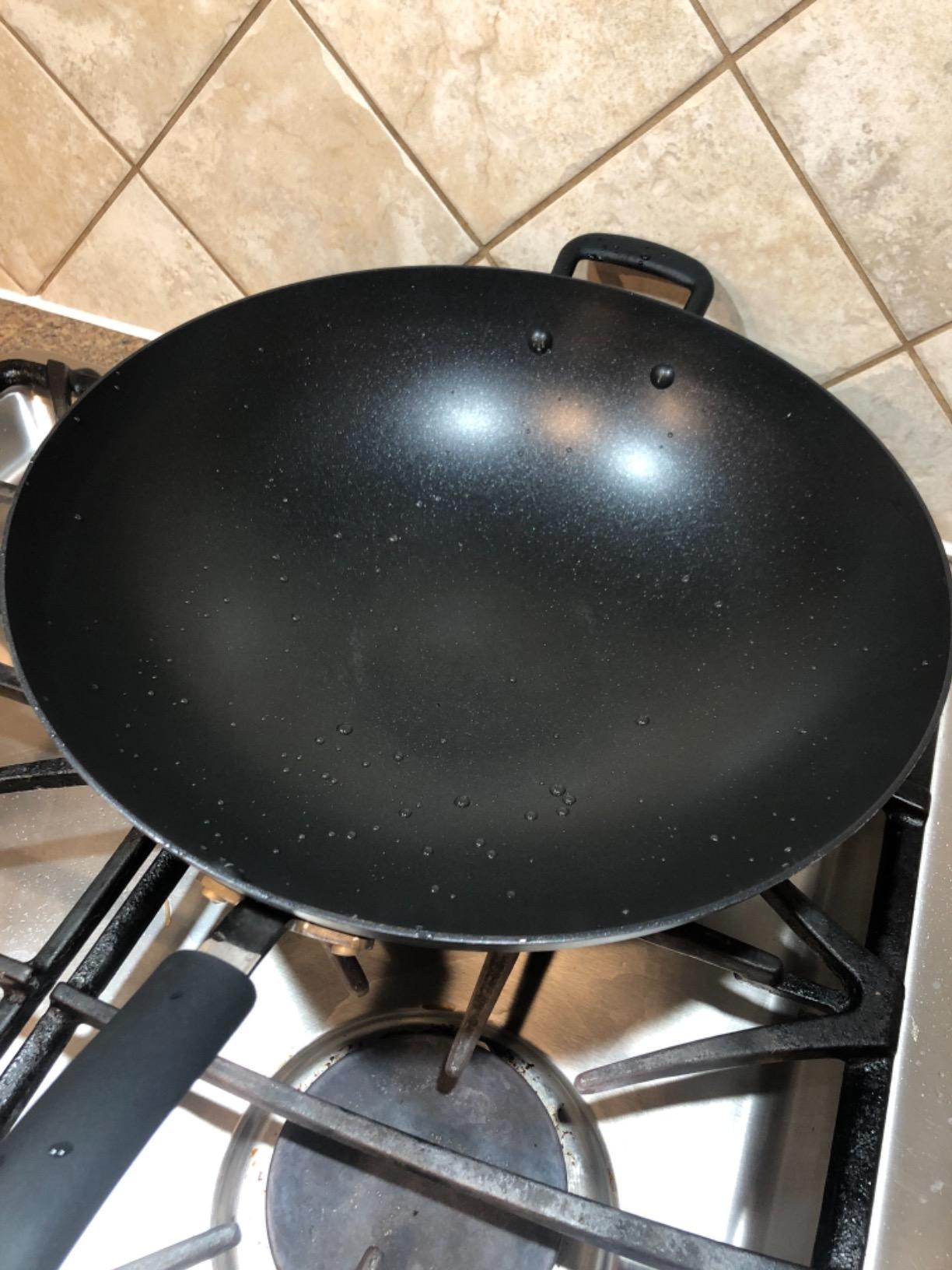 T-Fal Ultimate Hard Anodized Nonstick Wok 14 Inch, Oven Broiler Safe 350F customer photo 1
