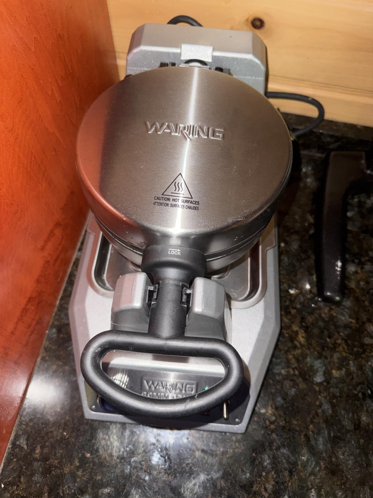 Waring Belgian Waffle Maker with Rotary Feature & 25 Waffles per Hour, Triple-Coated Nonstick Plates, NSF Certified customer photo 1
