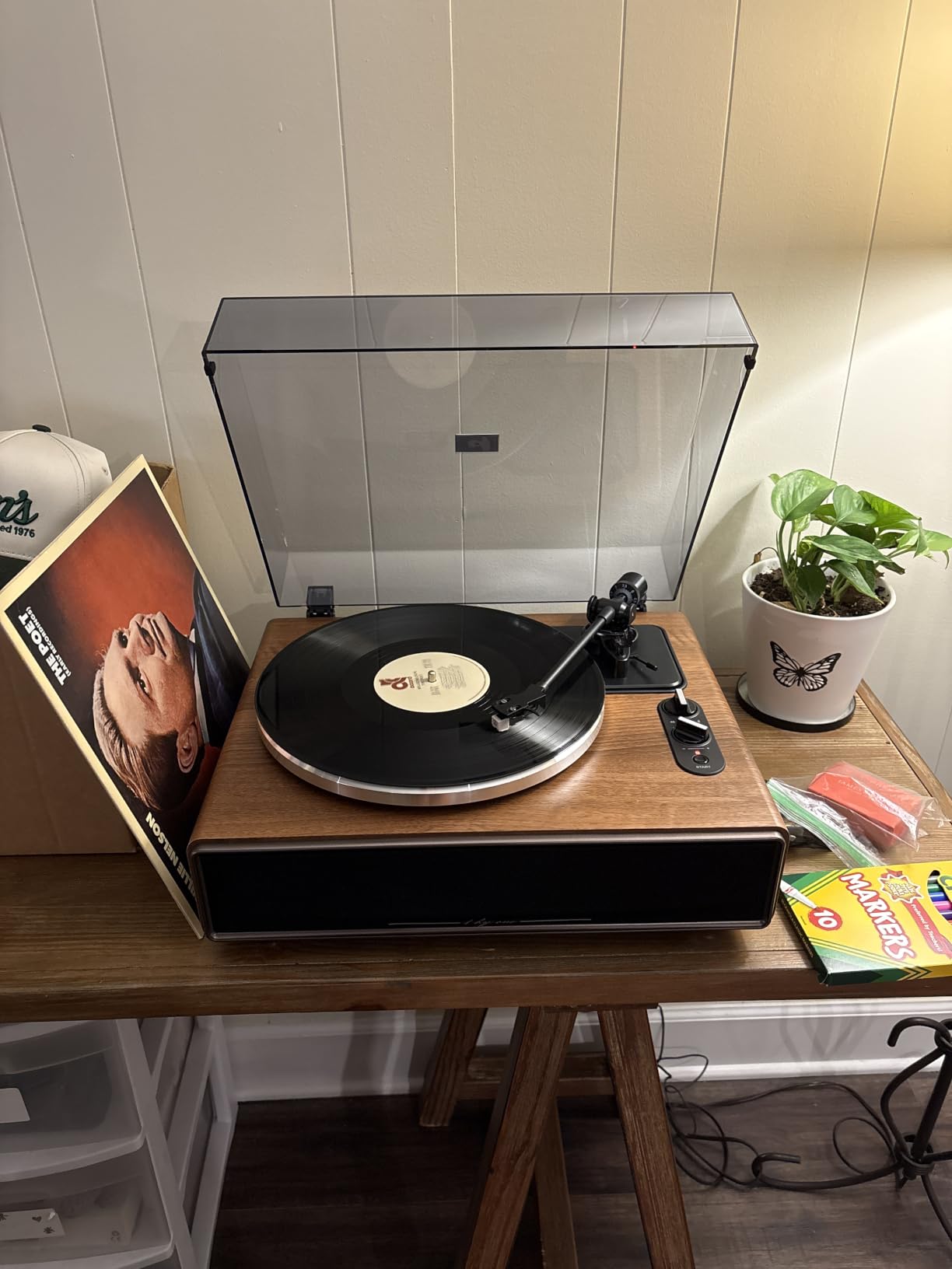 1 BY ONE High Fidelity Belt Drive Turntable with Built-in Speakers | Vinyl Record Player with Magnetic Cartridge, Wireless Playback and Aux-in Functionality, Auto Off customer photo 2