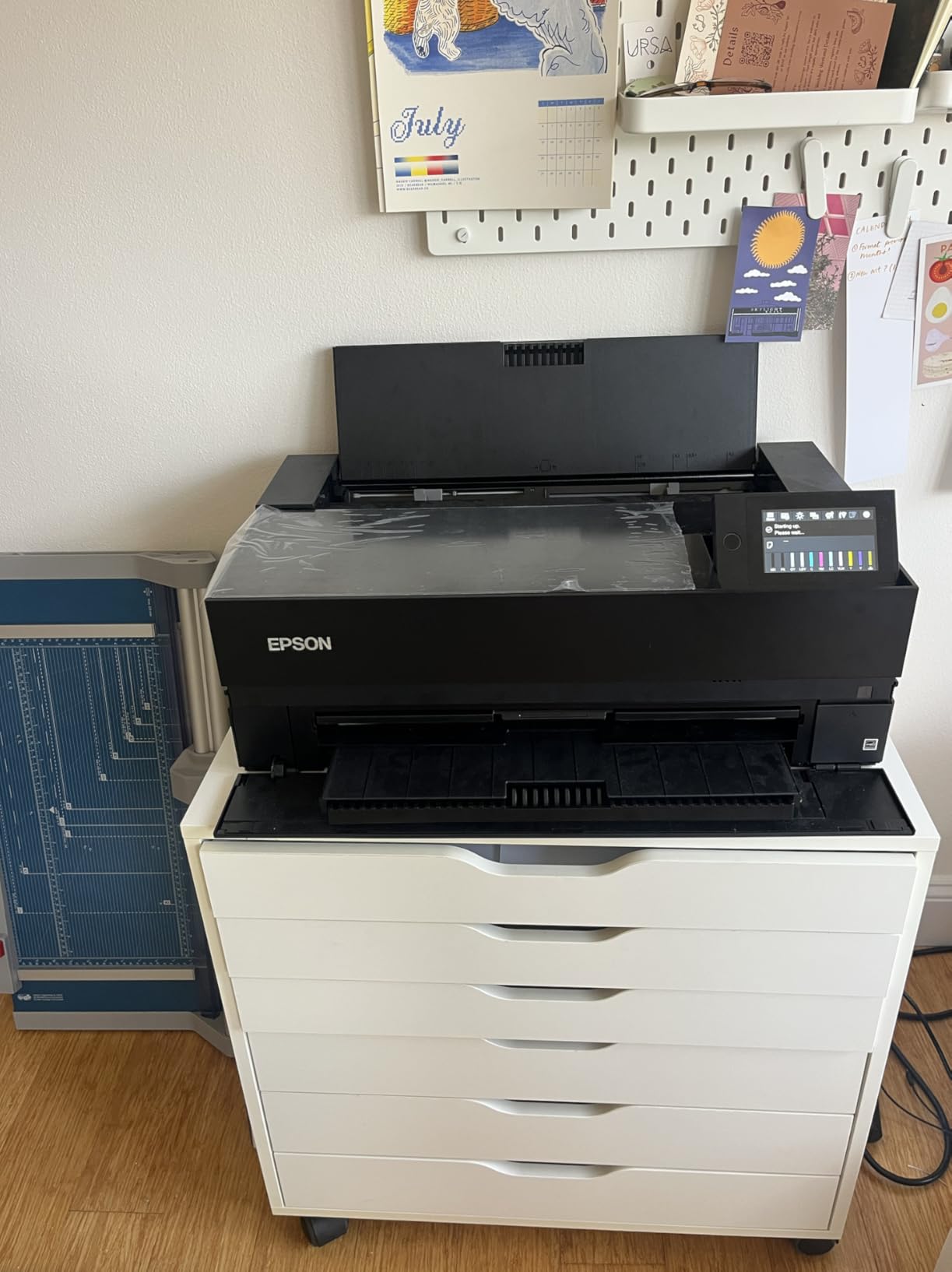 Epson SureColor P900 17-Inch Photo Printer with Wireless Connectivity and 4.3-Inch Touchscreen customer photo 1