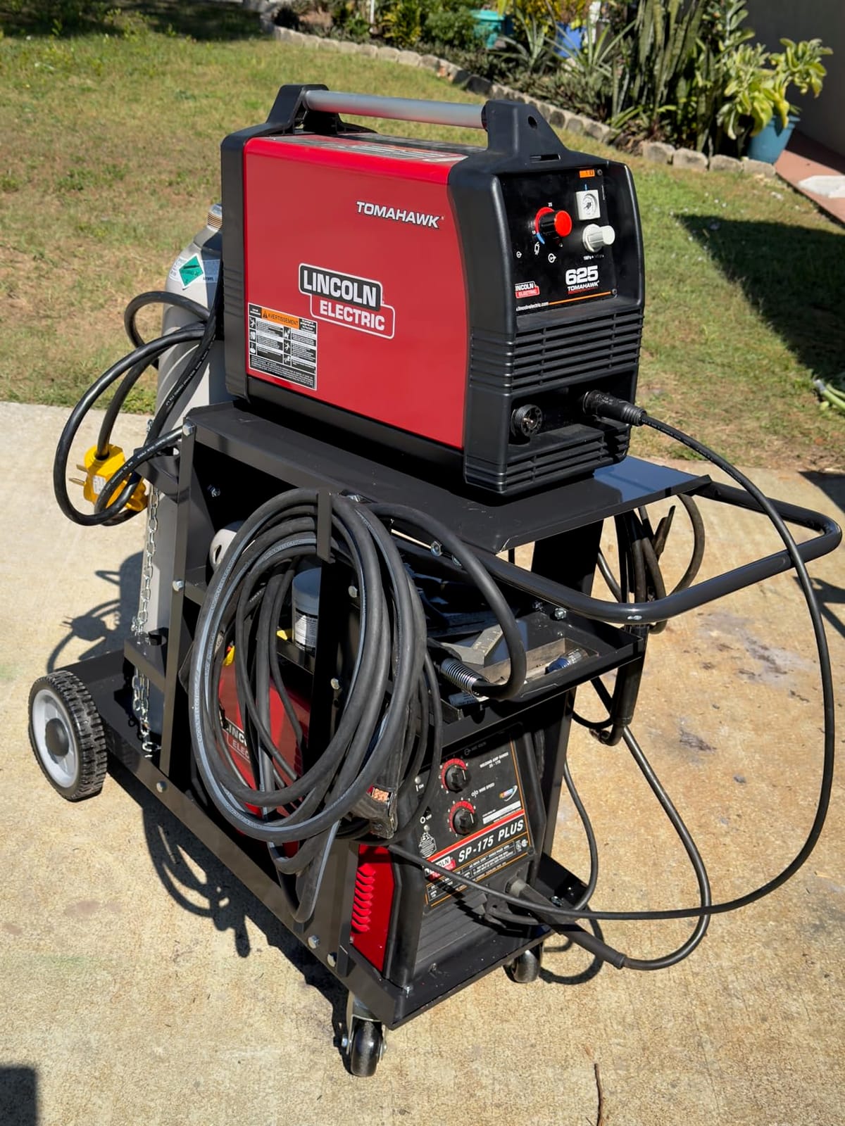 Weldpro 3-Tier Heavy Duty Welding Cart, Welder Cart for MIG/TIG Welder & Plasma Cutter, 400Lbs Capacity Rolling Welding Trolley with 360° Swivel Wheels & Safety Chains customer photo 2
