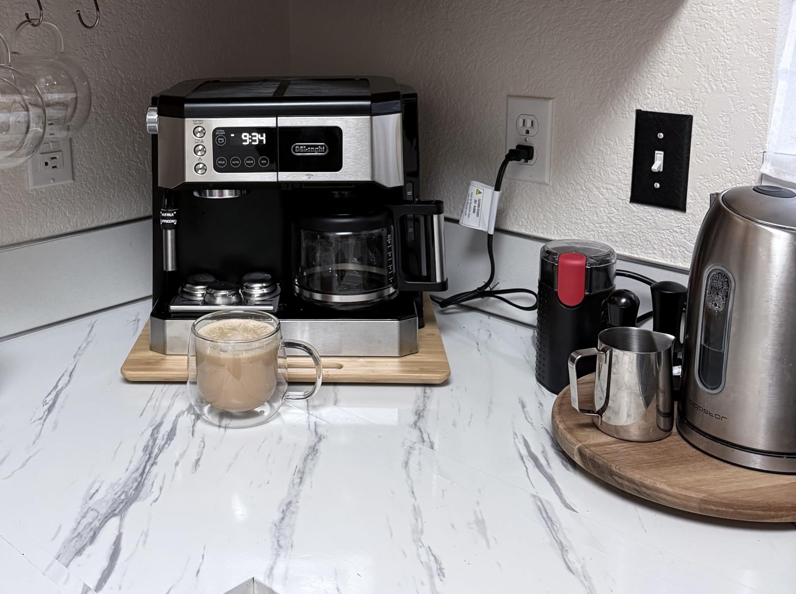 De'Longhi All-in-One Espresso & Coffee Maker, 10-Cup Pot, Milk Frother | #1 Worldwide Espresso Machine Maker, Dual Heating System, Milk Frother, 15-Bar Pressure customer photo 1