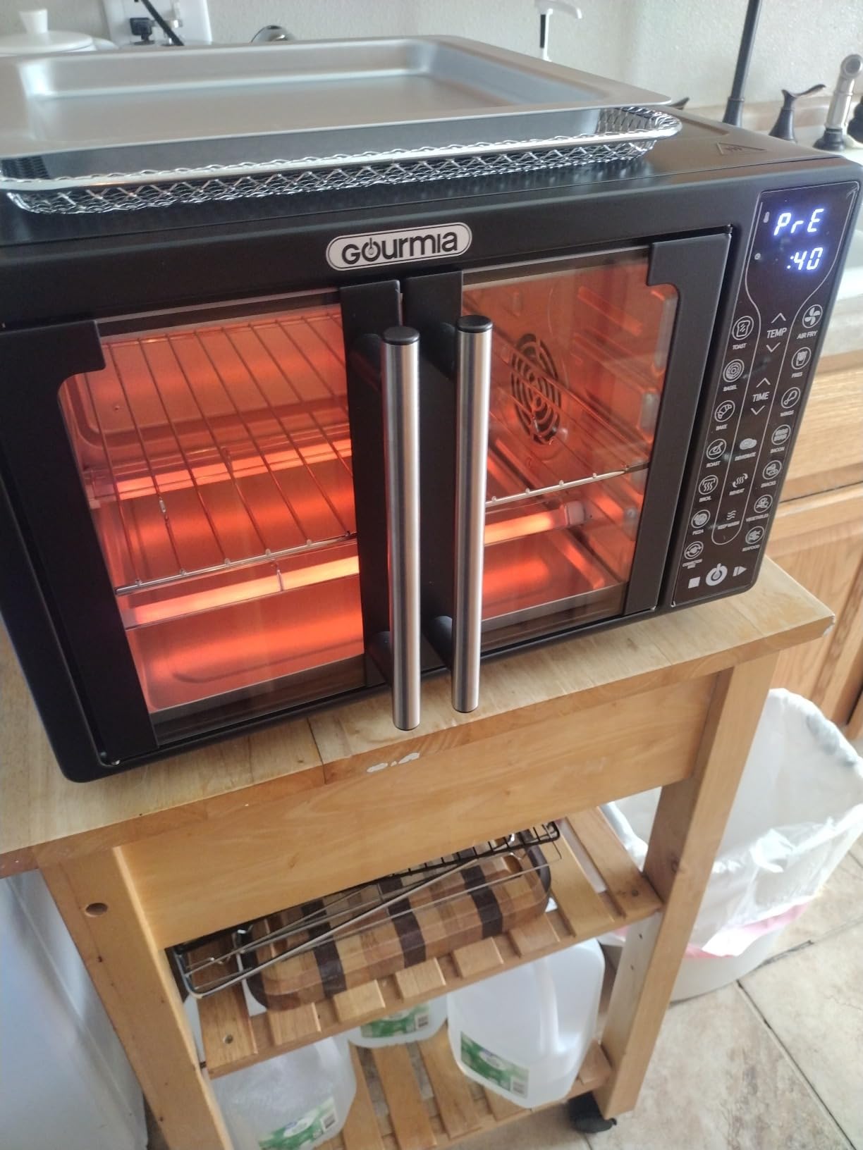 Gourmia French Door Air Fryer Toaster Oven, 6-Slice Capacity, FryForce 360, Digital Display with 17 Cooking Presets customer photo 1