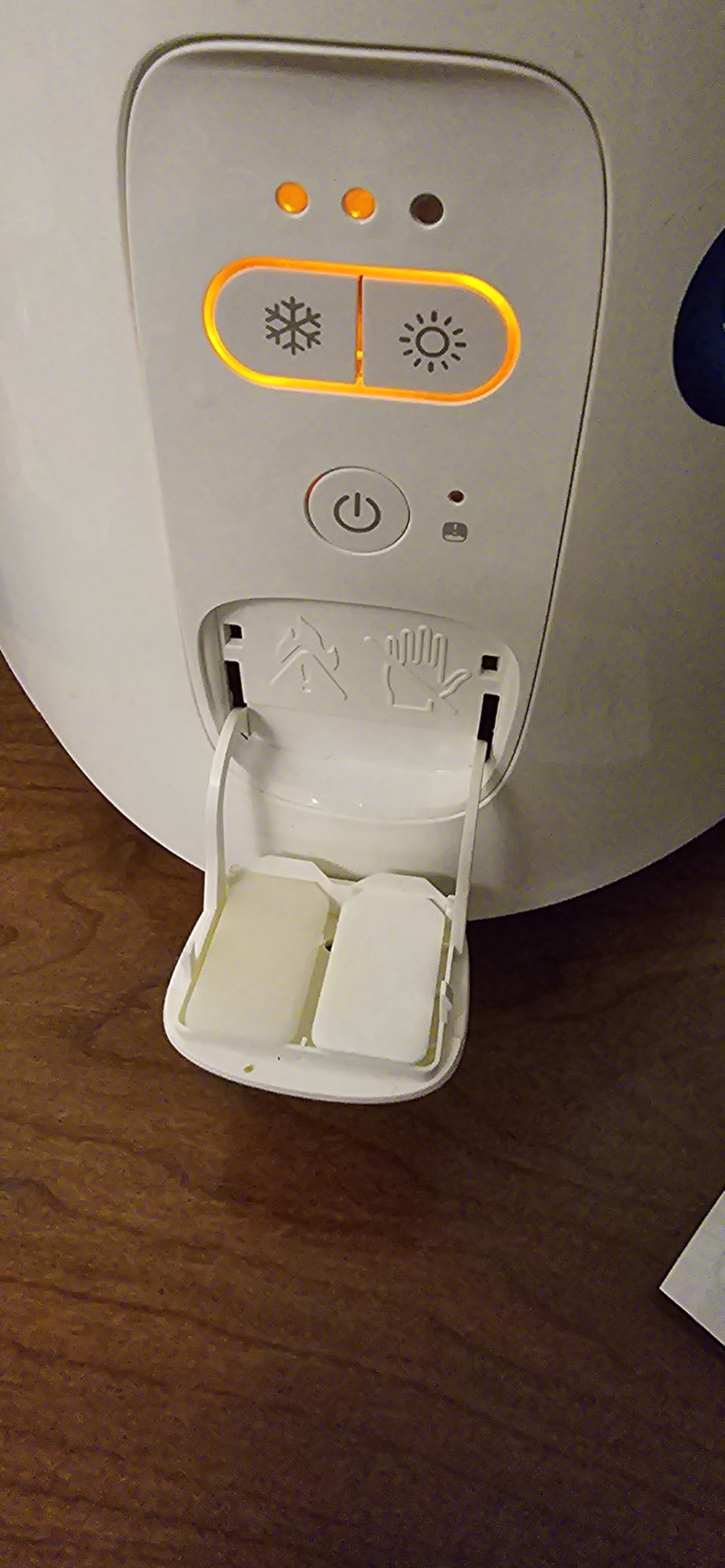 Vicks Dual Comfort Cool + Warm Mist Humidifier for Bedrooms With Fusion Technology, Compatible with Vicks VapoPads and VapoSteam, White customer photo 2