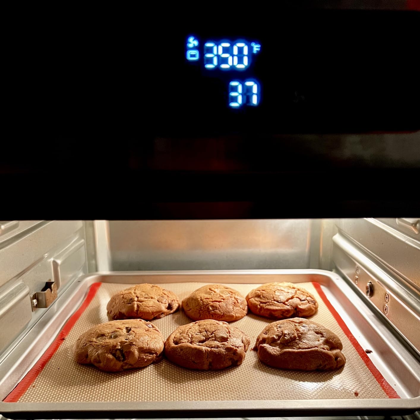 Emeril Lagasse 26QT French Door Multi-Function Air Fryer Toaster Oven | 24 cooking functions, dual-speed fan and rotisserie for easy family meals customer photo 2