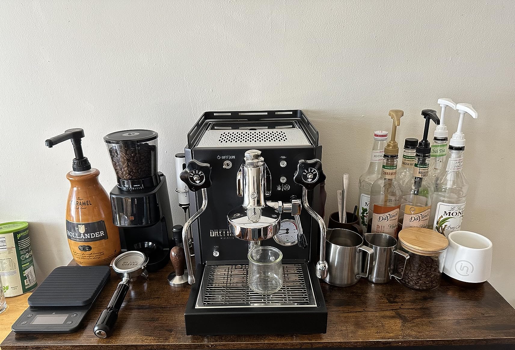 Lelit Bello Espresso Machine (Black) | Heat Exchanger | E61 | Manual Control | 3 Liter | Made In Italy customer photo 1