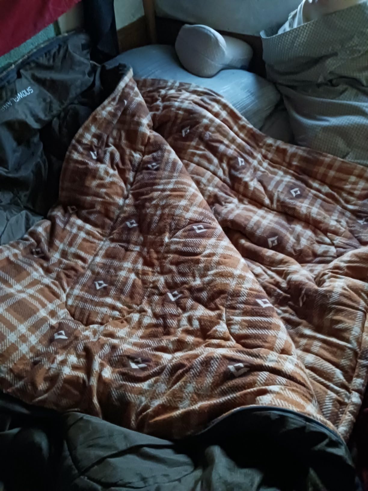 KingCamp Double Sleeping Bag for Adults, Queen Size 2 Person XXL Flannel Sleeping Bag, Waterproof Lightweight Flannel Quilt with 2 Pillows, Perfect for Couples Family Camping Hiking customer photo 2