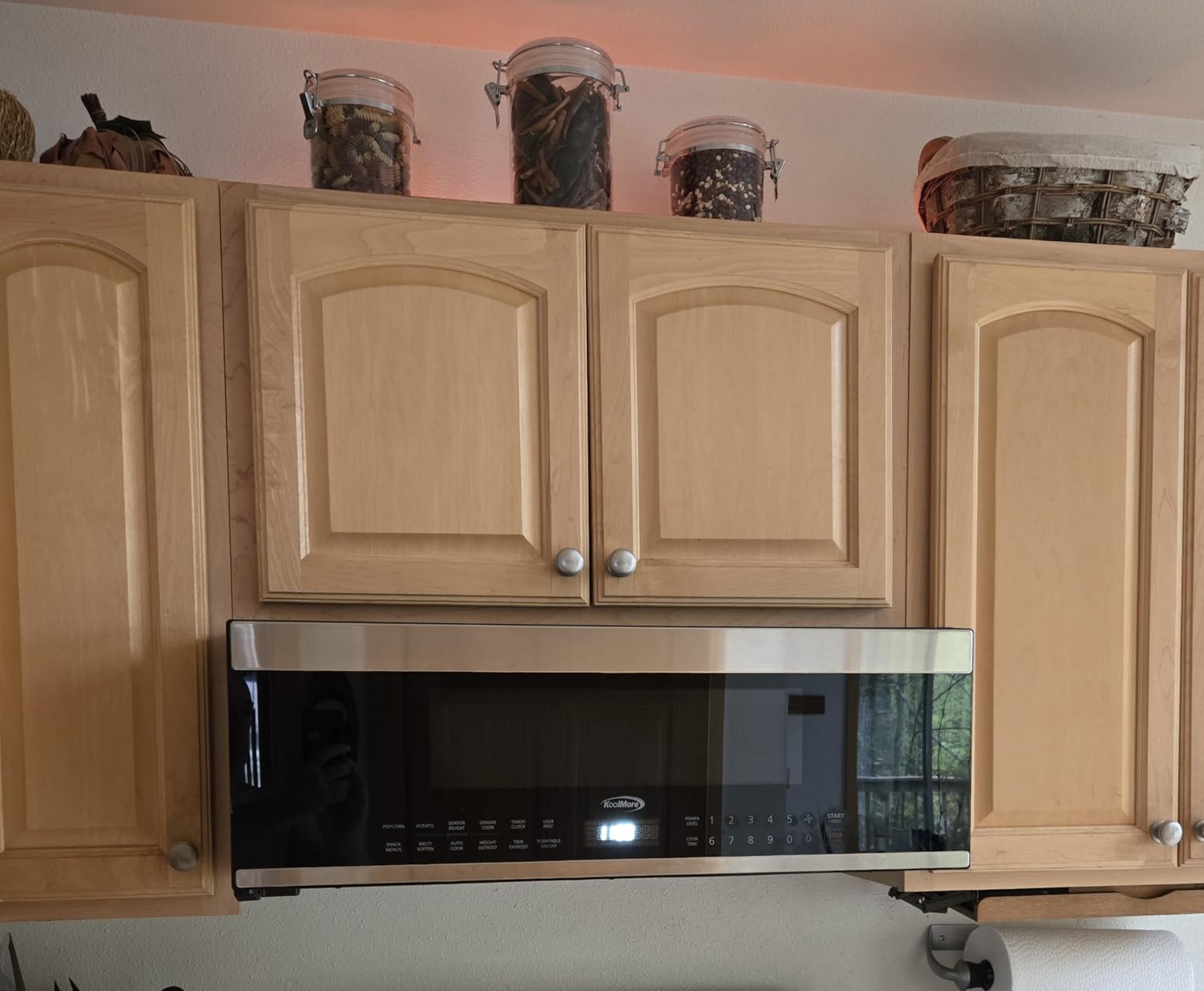 KoolMore 1.6 Cu. Ft. Over the Range Microwave Oven with Oven Lamp and 300CFM Recirculation Vent Hood Function, Auto Cook Menus, Reheat Function, 10 Power Levels, Timer, and Weight Defrost (KM-MOT-1SS) customer photo 1