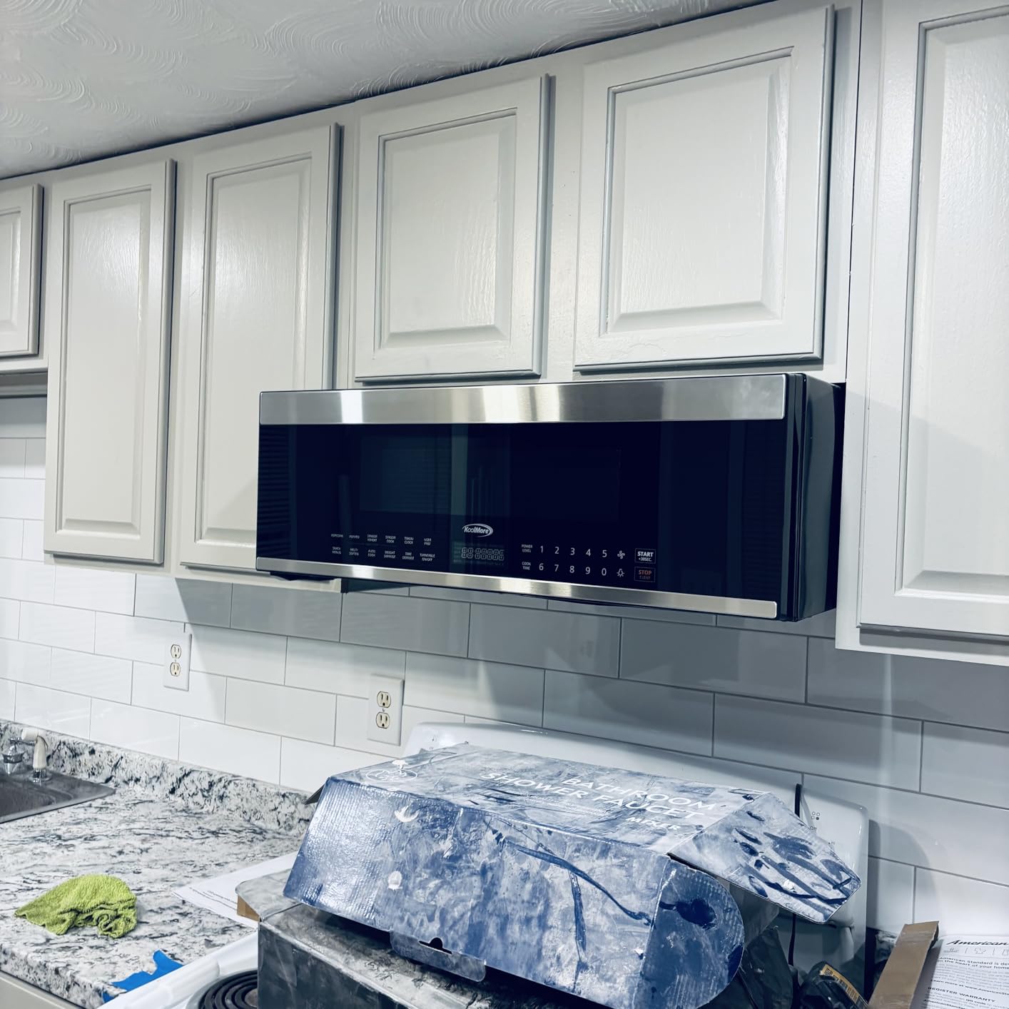 KoolMore 1.6 Cu. Ft. Over the Range Microwave Oven with Oven Lamp and 300CFM Recirculation Vent Hood Function, Auto Cook Menus, Reheat Function, 10 Power Levels, Timer, and Weight Defrost (KM-MOT-1SS) customer photo 2