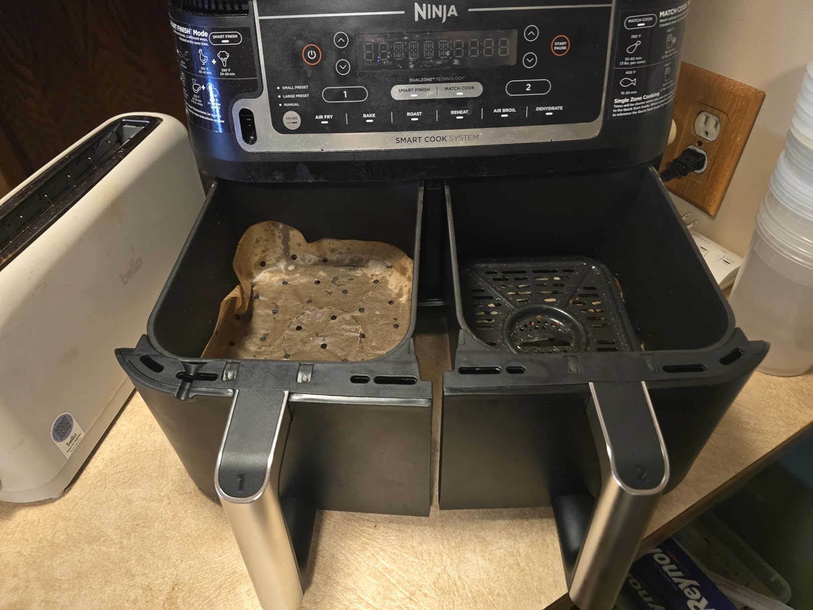 Ninja DZ550 Foodi 10 Quart 6-in-1 DualZone Smart XL Air Fryer with 2 Independent Baskets, Smart Cook Thermometer for Perfect Doneness customer photo 1