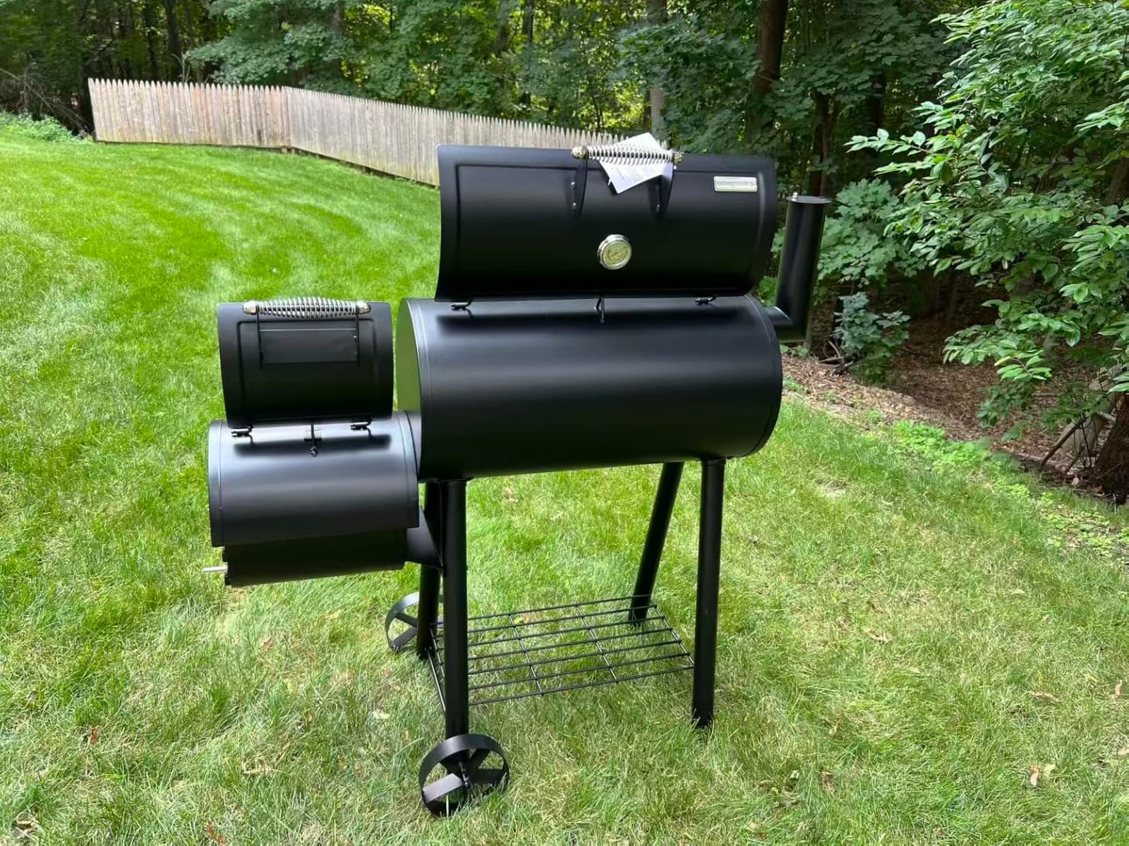 Captiva Designs Smoker Grill Extra Large Outdoor Charcoal Barbecue Grill | 941 sq.in. Offset Smoker, Heavy Duty Smoker and Grill Combo customer photo 2