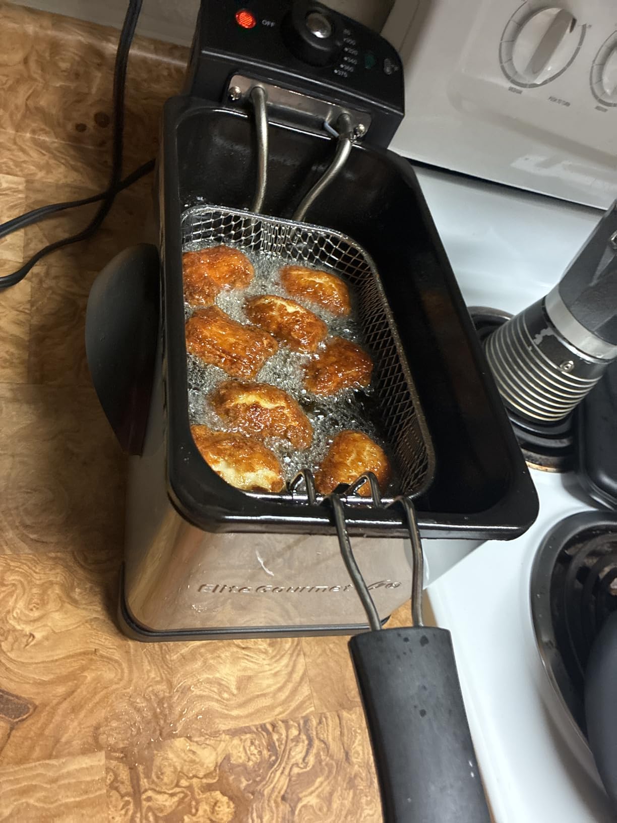 Elite Gourmet 2Qt Immersion Deep Fryer, Removable Basket, Adjustable Temp | Viewing Window, Odor Filter, Fried Foods, EDF2100 customer photo 1
