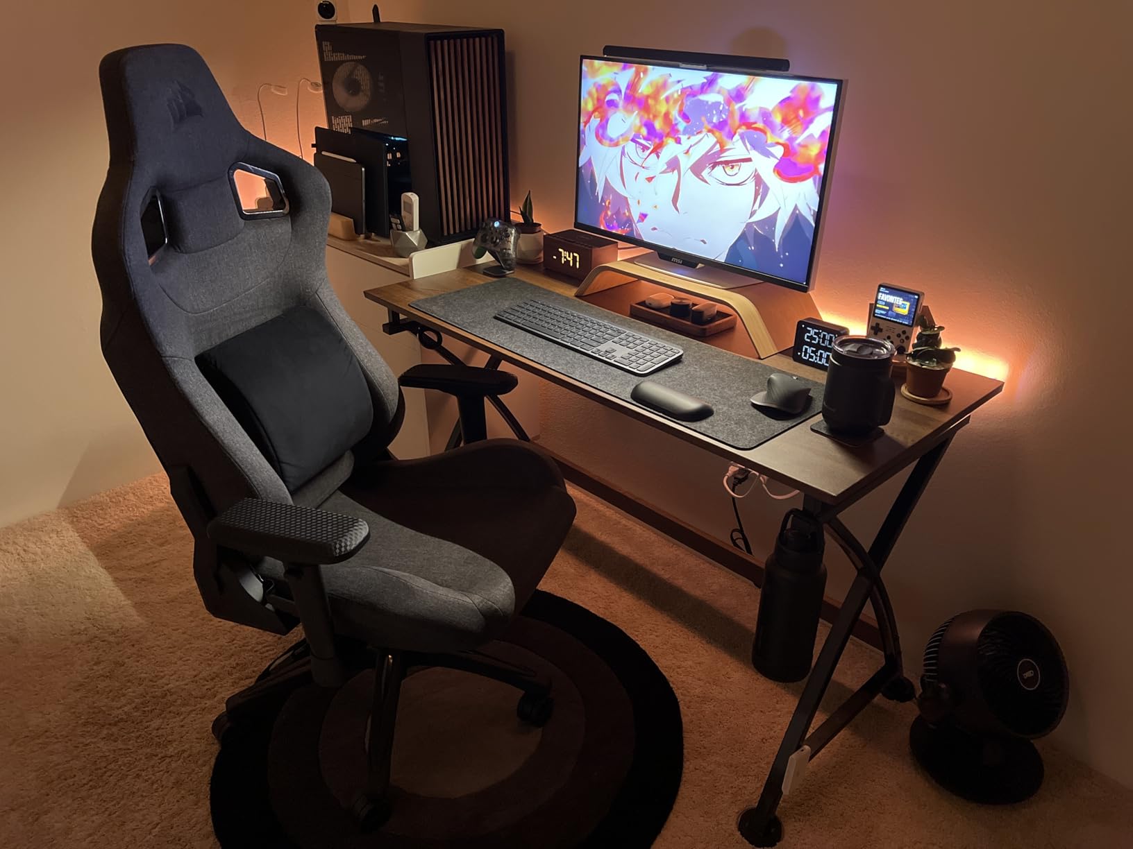 Corsair T3 Rush Fabric Gaming Chair (2023) - Racing-Inspired Design - Soft Fabric Exterior - Padded Neck Cushion - Memory Foam Lumbar Support - Adjustable Seat Height - Gray and Charcoal customer photo 2
