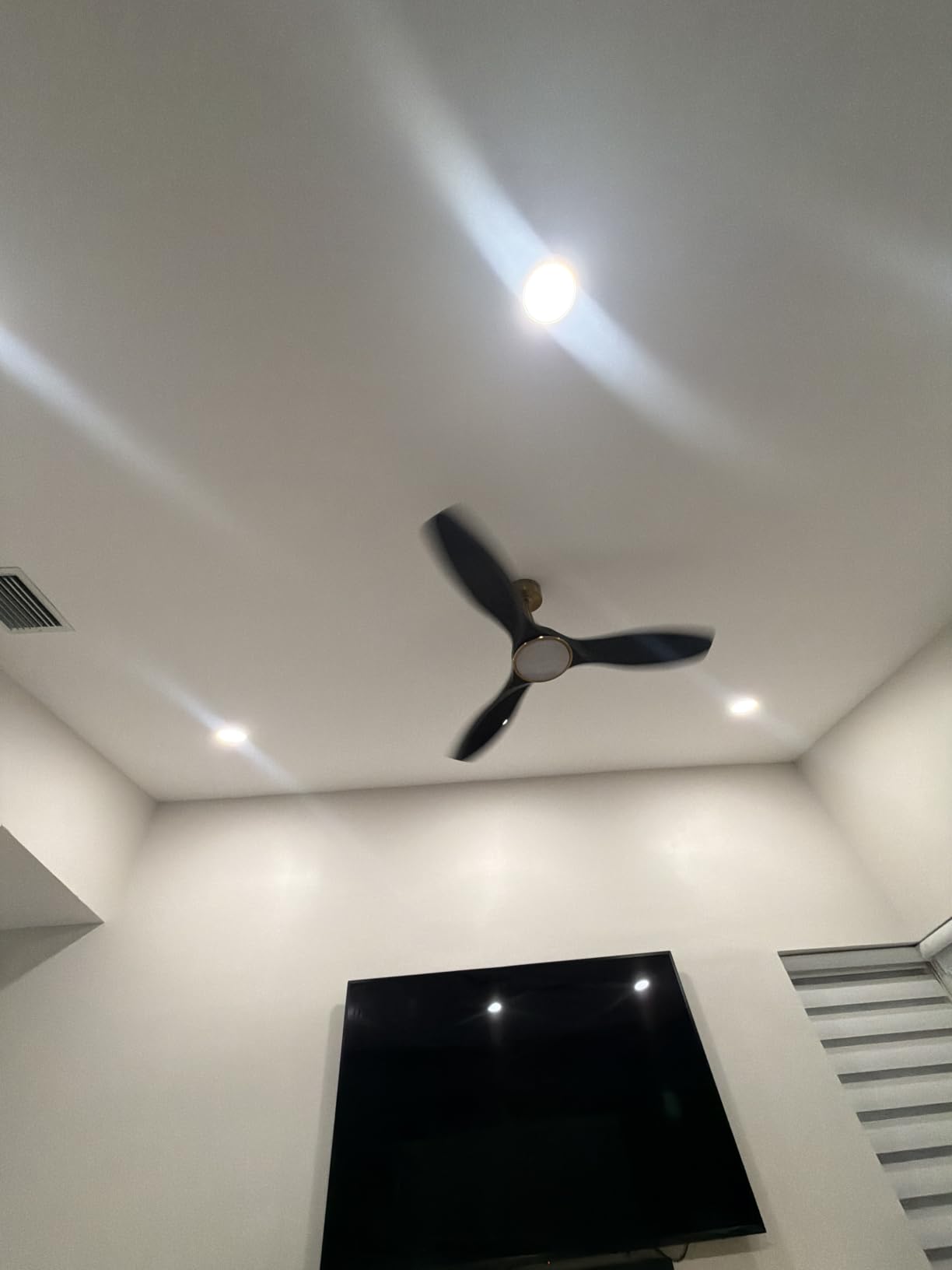 52 Inch High CFM Modern White Gold Ceiling Fan with Lights Remote Control | 6 Speed, Quiet DC Motor, 3 Blade Indoor Bedroom Living Room Ceiling Fan customer photo 1