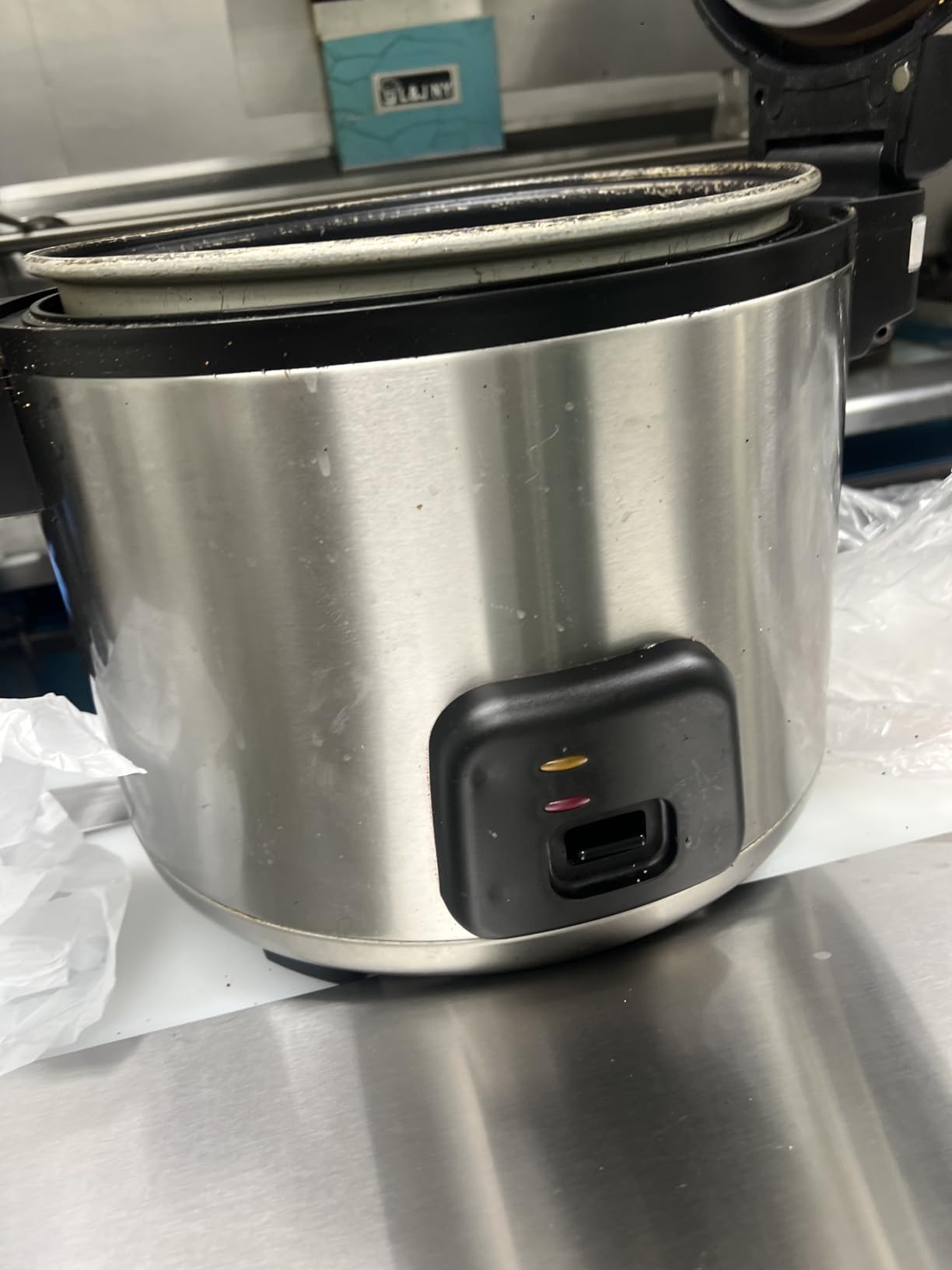 Winco 30 Cup Commercial-Grade Electric Rice Cooker | 1550W power, Foodservice, Great for Rice, Batch Cooking and Buffets customer photo 1
