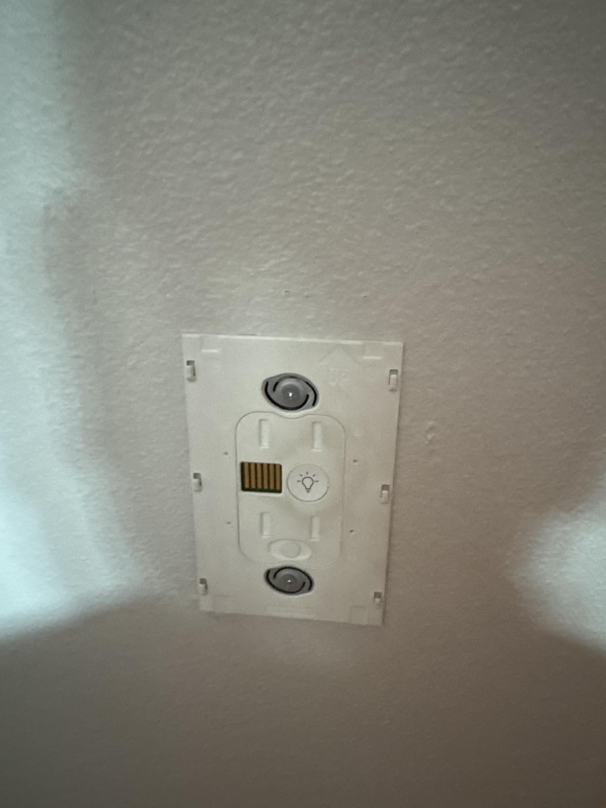 Brilliant Smart Home Control (Plug-In Panel) - Alexa Built-In & Compatible with Ring, Sonos, Hue, Google Nest, Wemo, SmartThings, Apple HomeKit - In-Wall Touchscreen Control customer photo 1