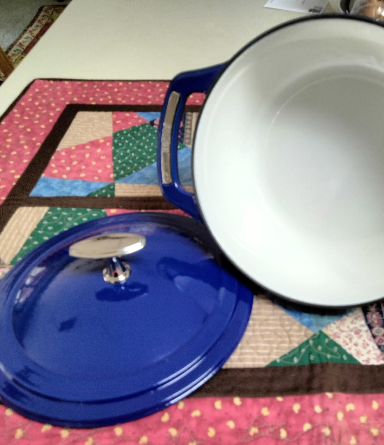 Lodge USA Enamel 4.5 Quart Dutch Oven, Cherry on Top customer photo 2