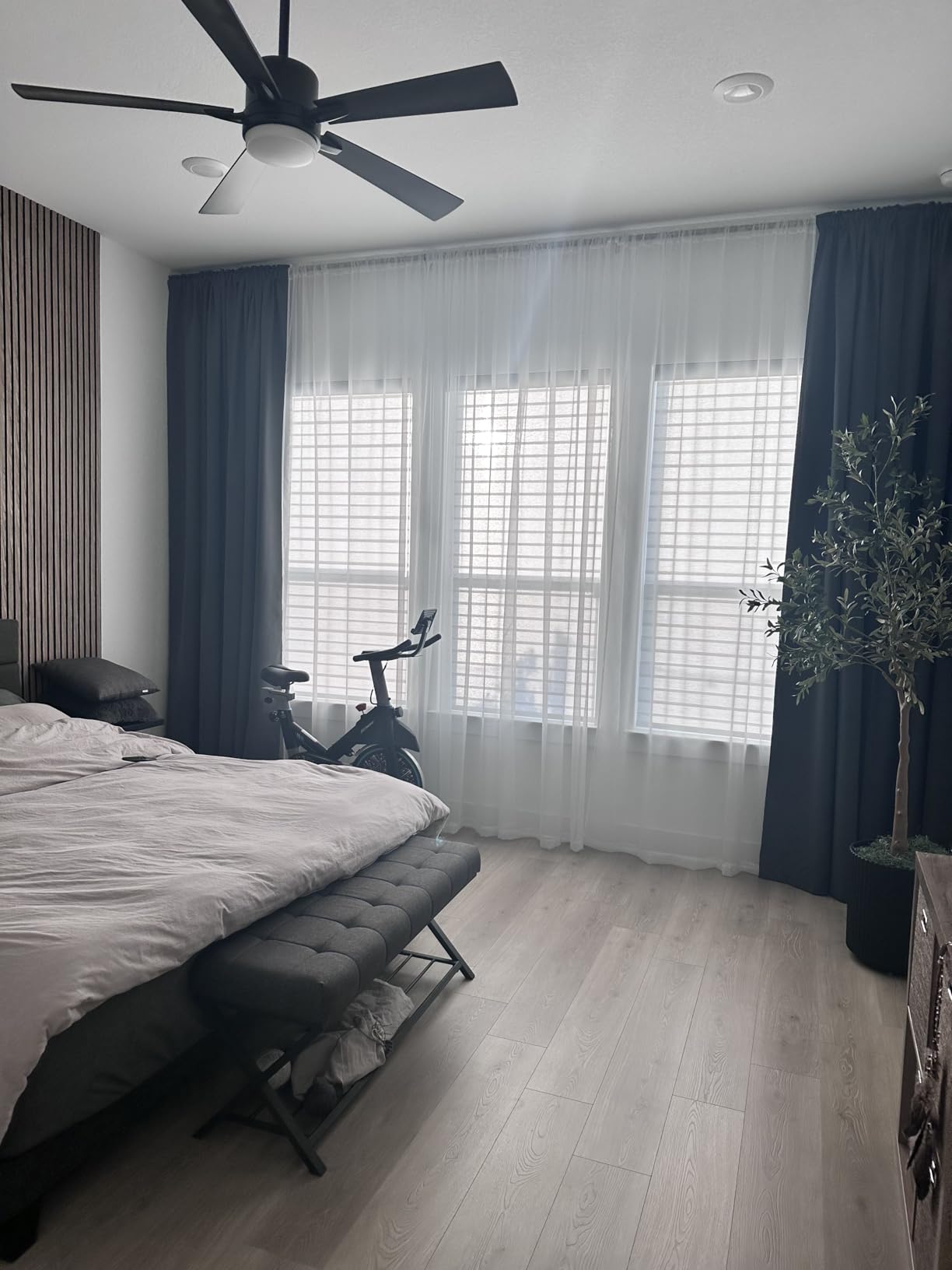 SmartWings Motorized Zebra Shades with Valance, Customized Size Smart Electric Light Filtering Day Night Sheer Blinds for Window Living Remote Control Optional, 85% Blackout 95mm Ingrid Linen White customer photo 2