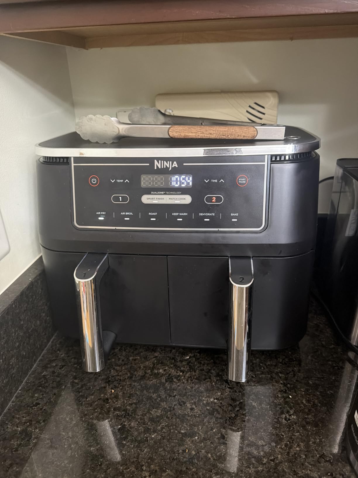 Ninja Foodi Air Fryer, 10 Qt DualZone, 6-in-1, Black, DZ302 - 2x5 Qt Baskets customer photo 1